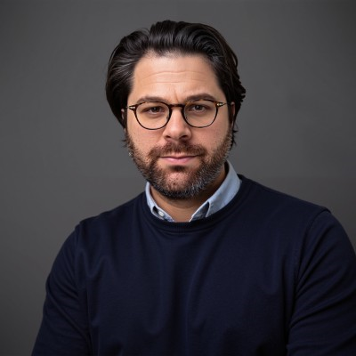 headshot of Sean Kramer