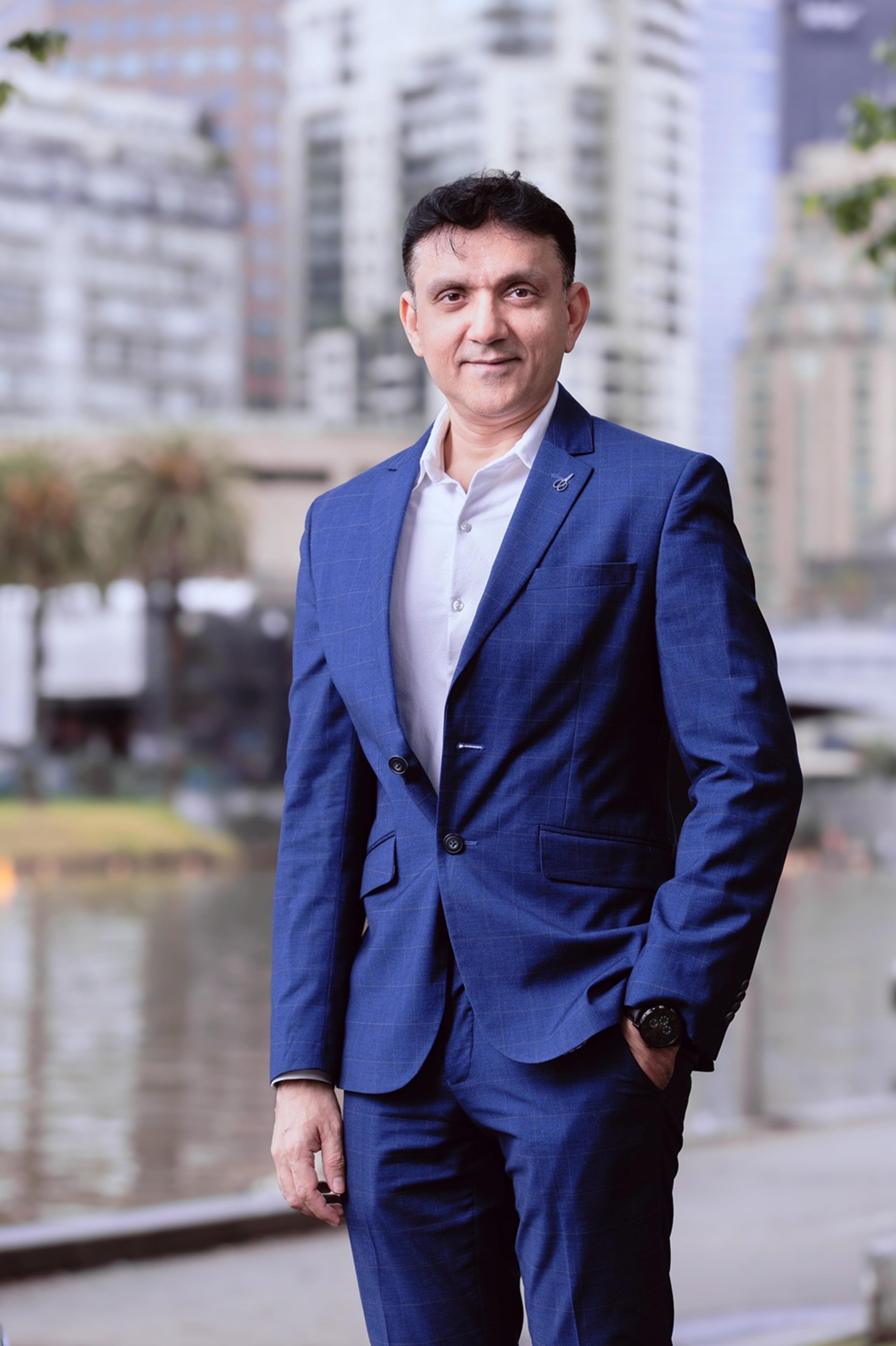headshot of Tarun Samtani