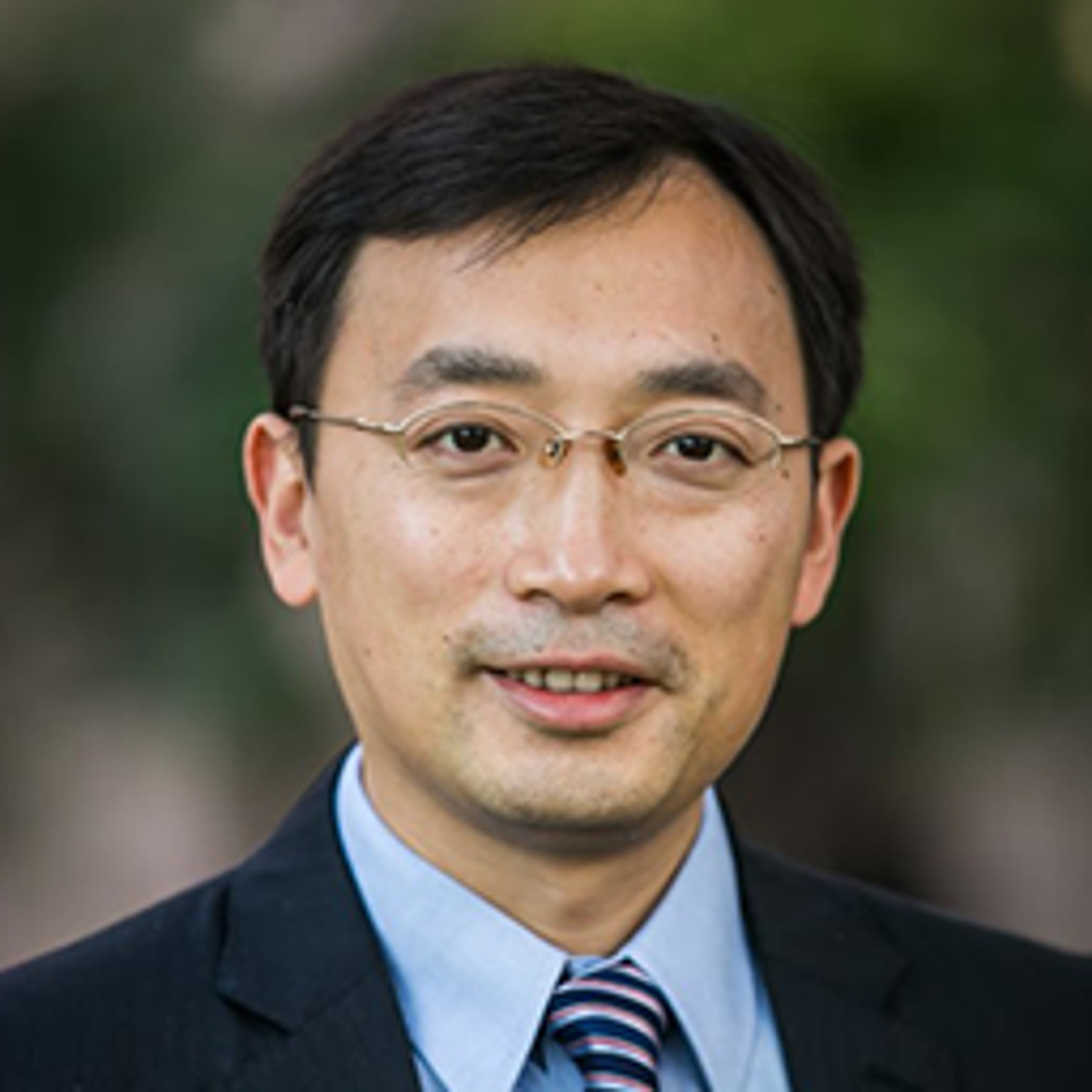 headshot of Heng Wang