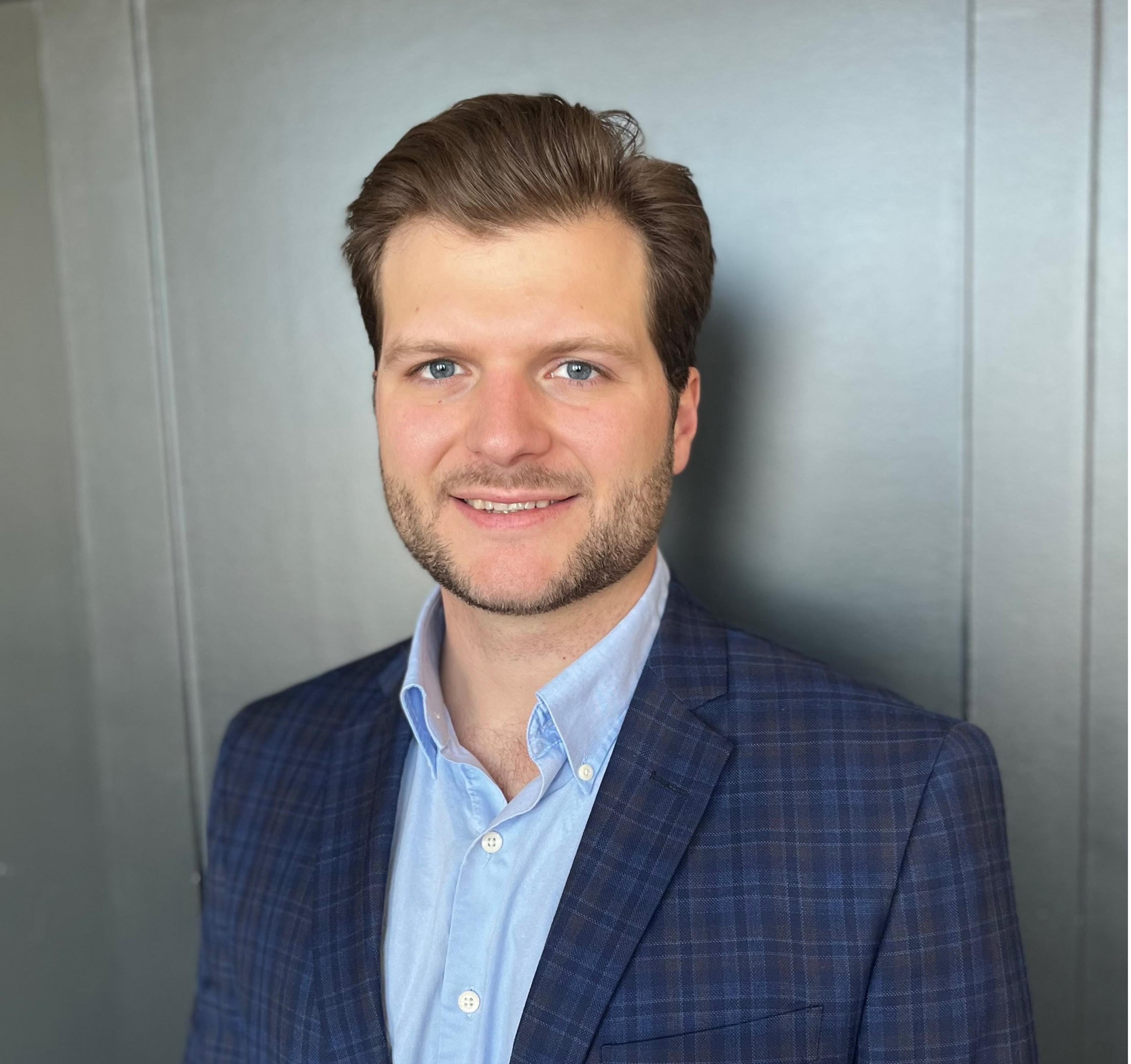 headshot of Barr Miller