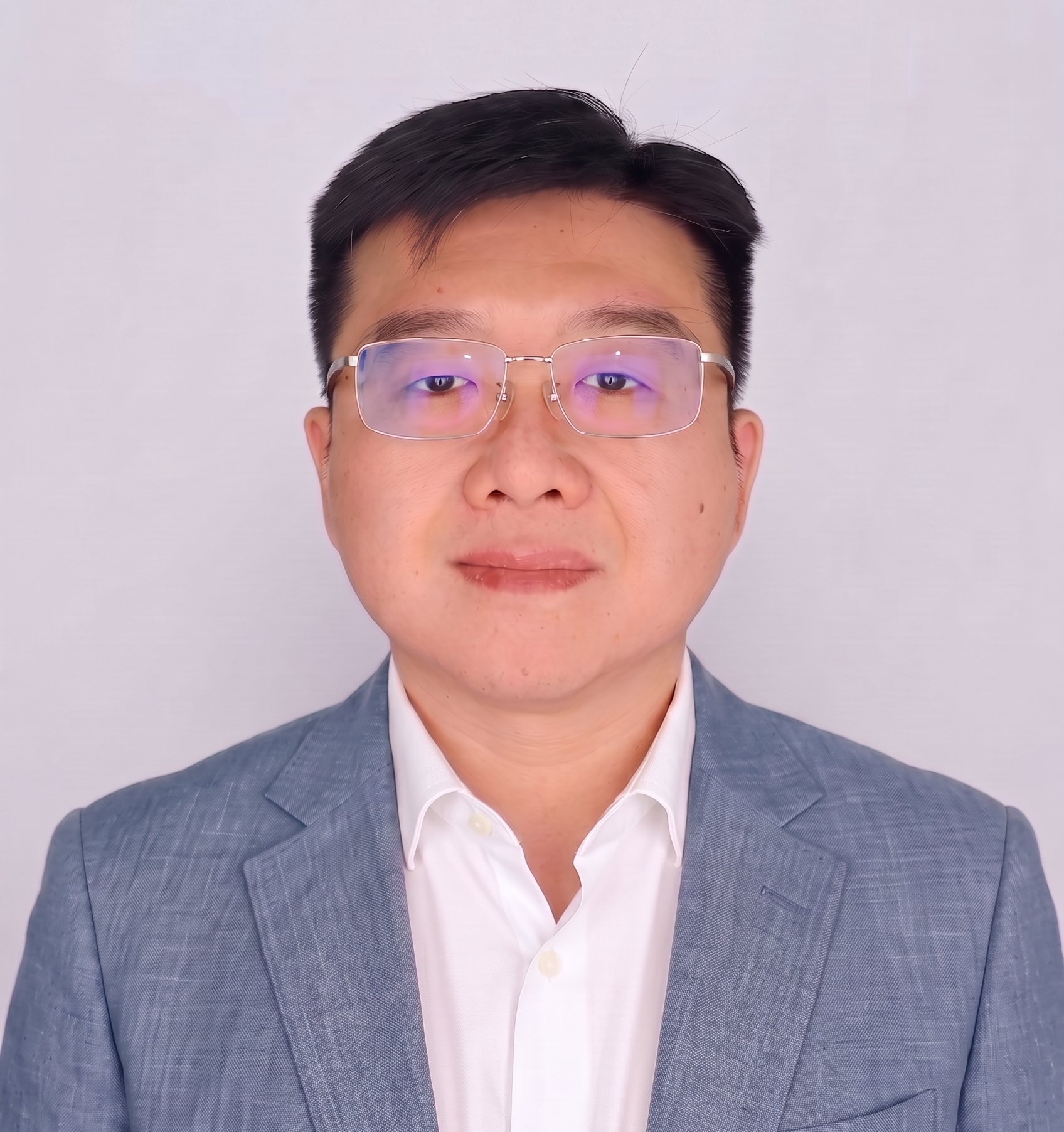 headshot of Eugene Teo