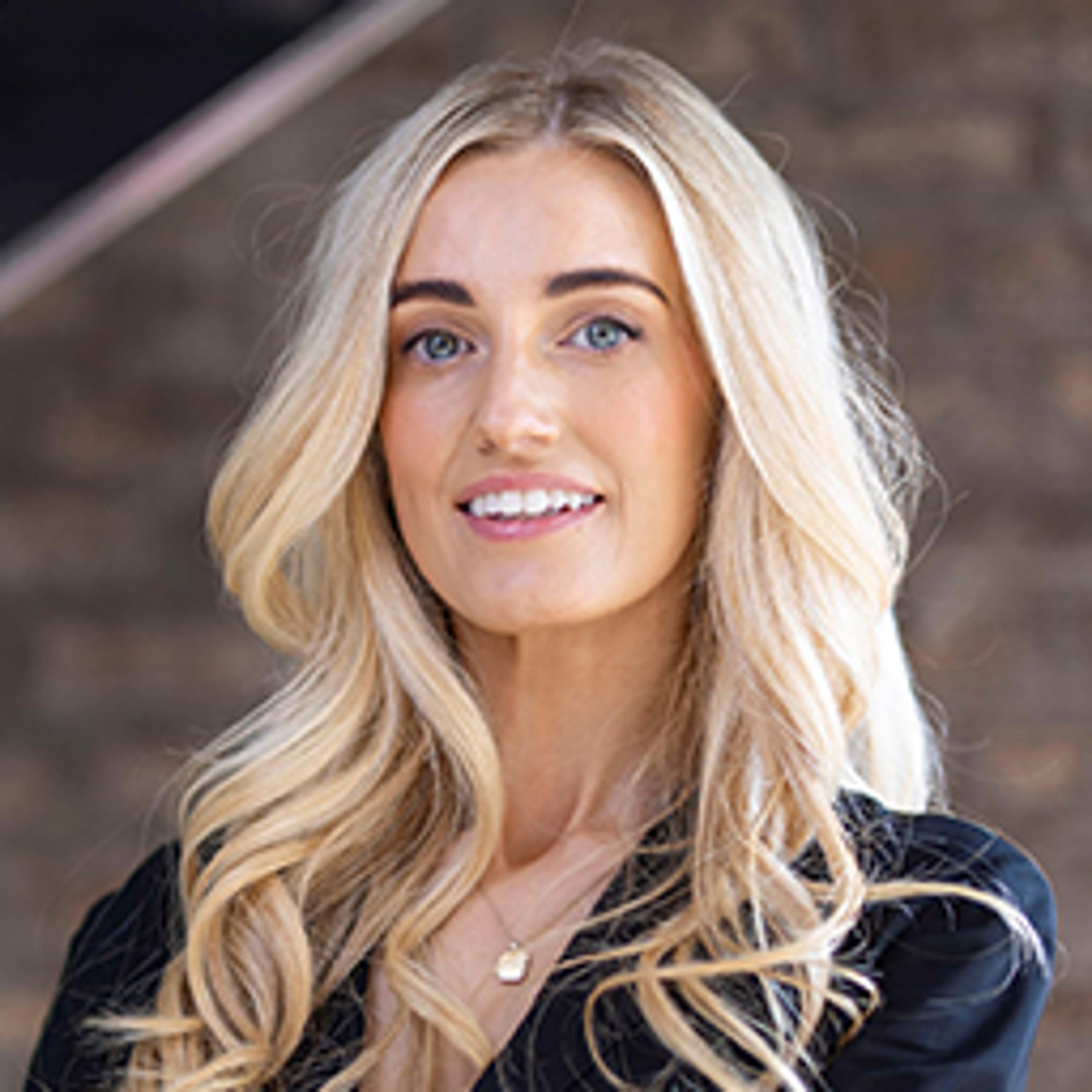 headshot of Niamh Donnelly