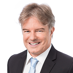 headshot of Matthew Hennessy