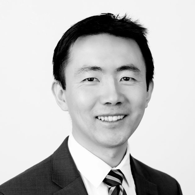headshot of Chen Li