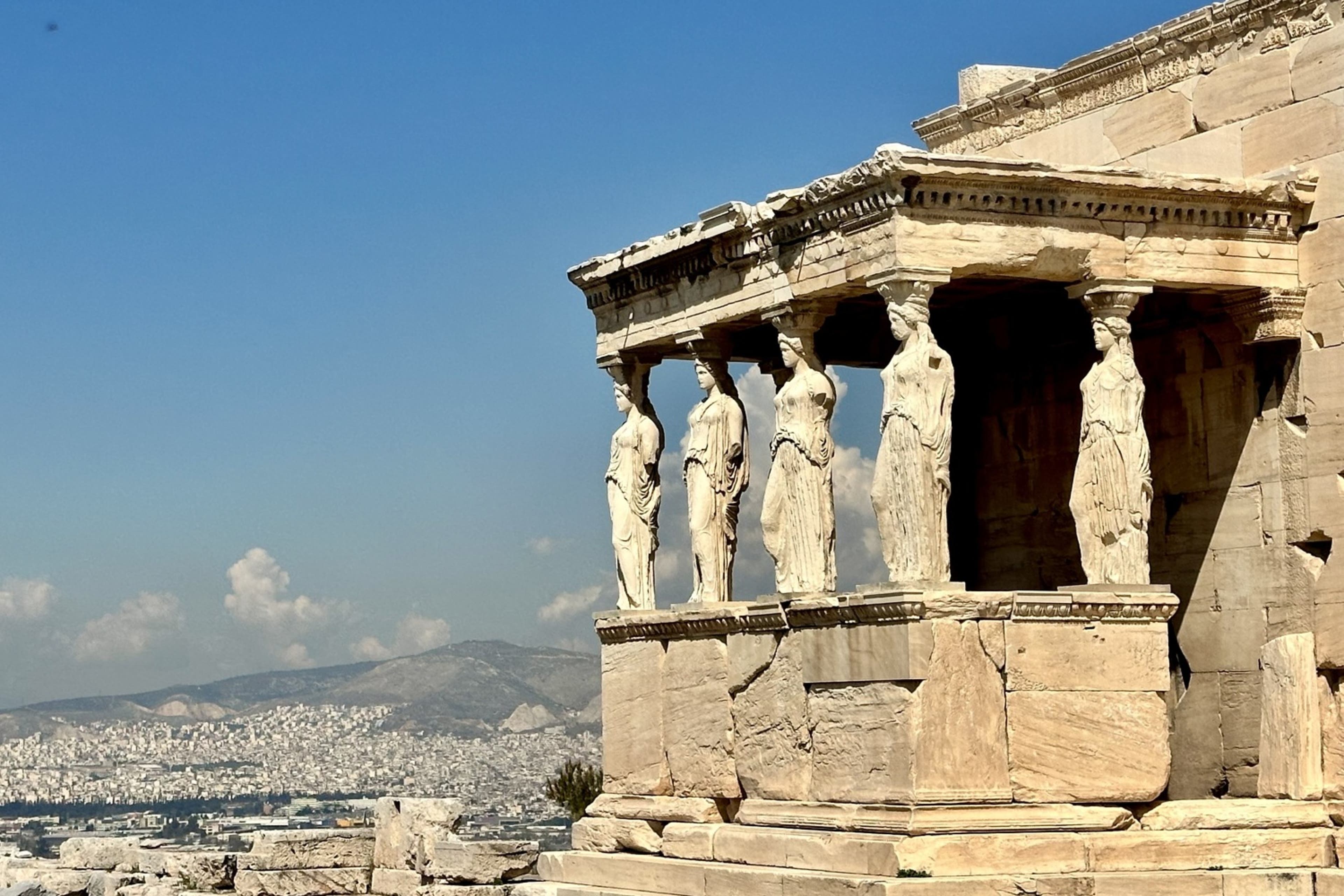 olympus-athens-statues-eudigest-eu-091924.jpg