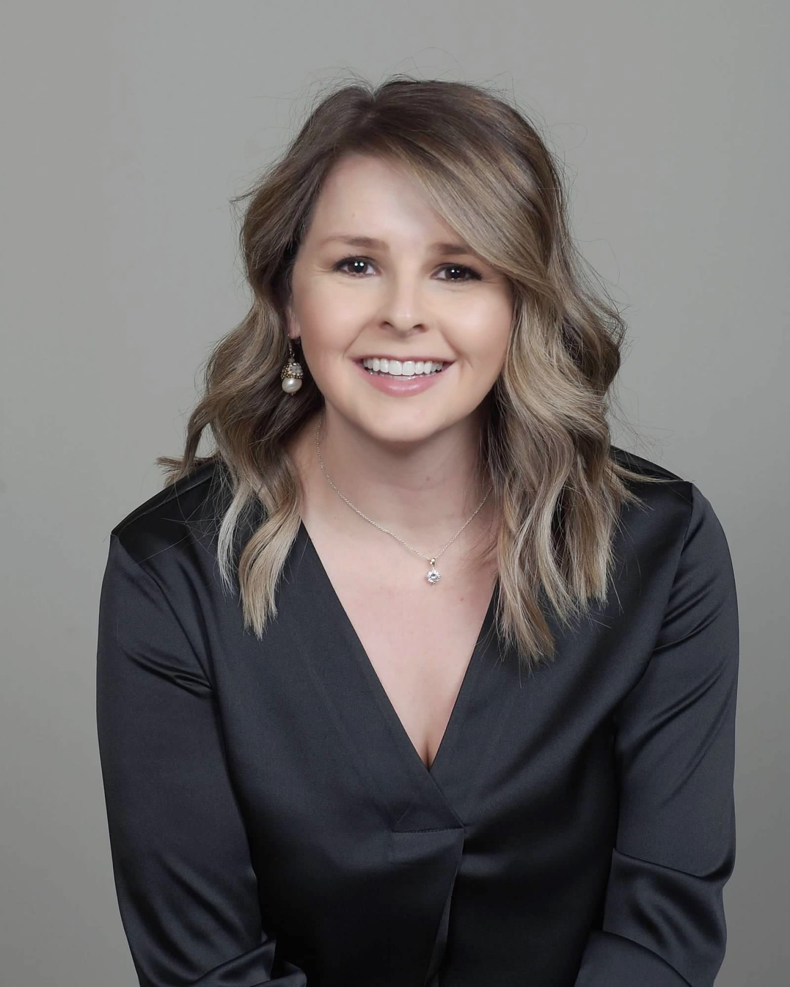 headshot of Amanda Moore