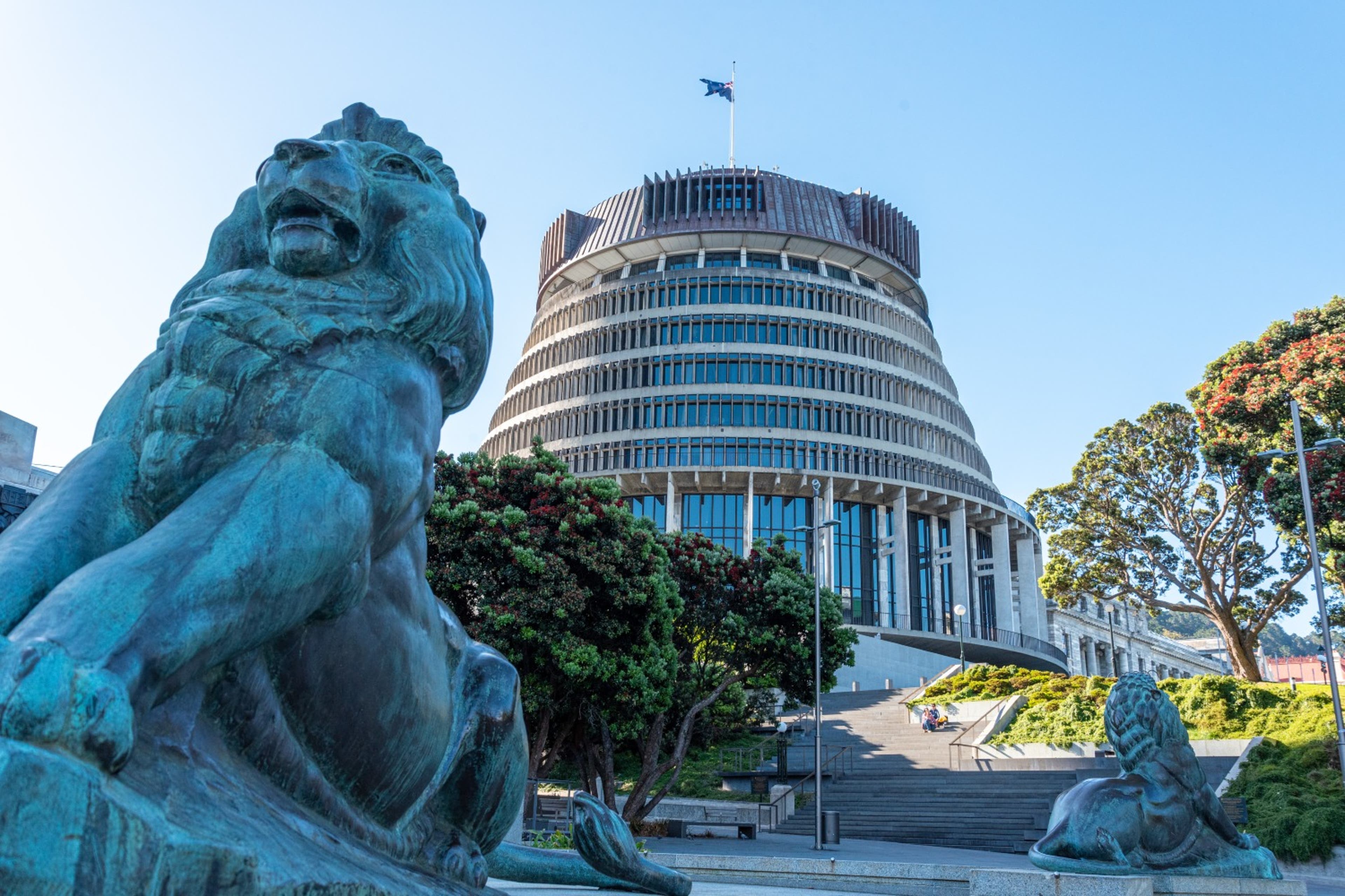 new-zealand-parliament-lion-apac-21324.jpg