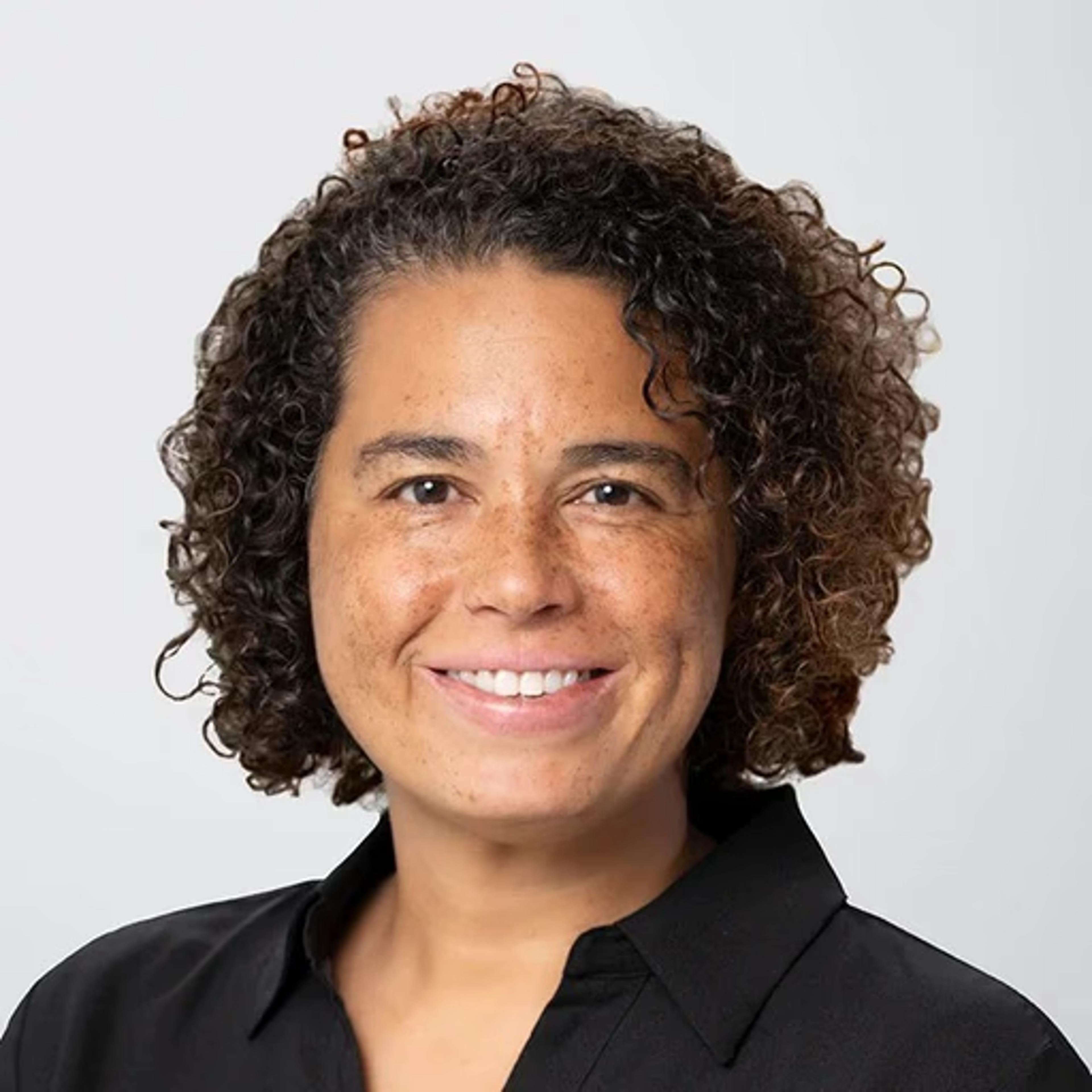 headshot of Kim-An Hernandez