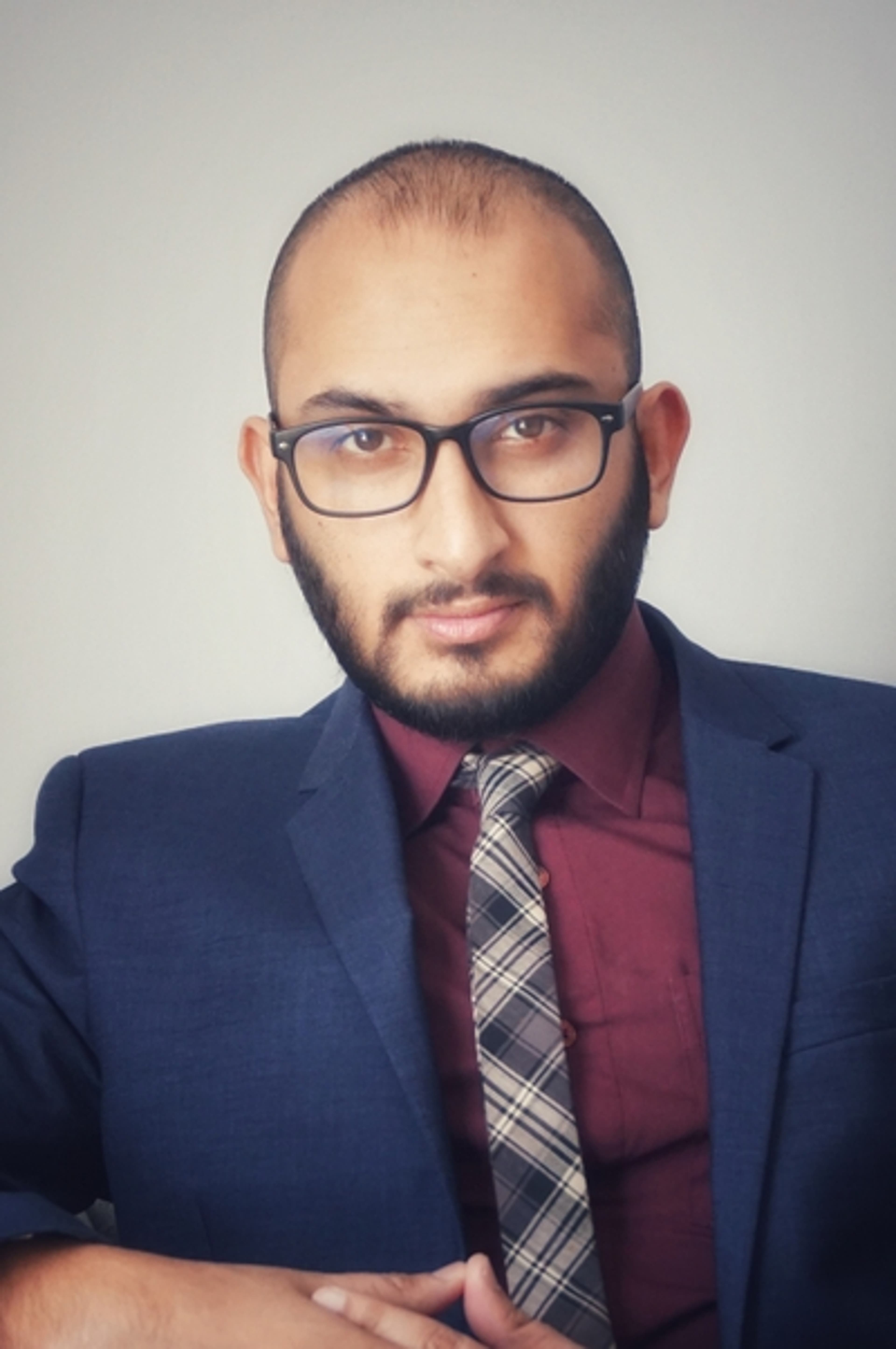 headshot of Safayat Moahamad