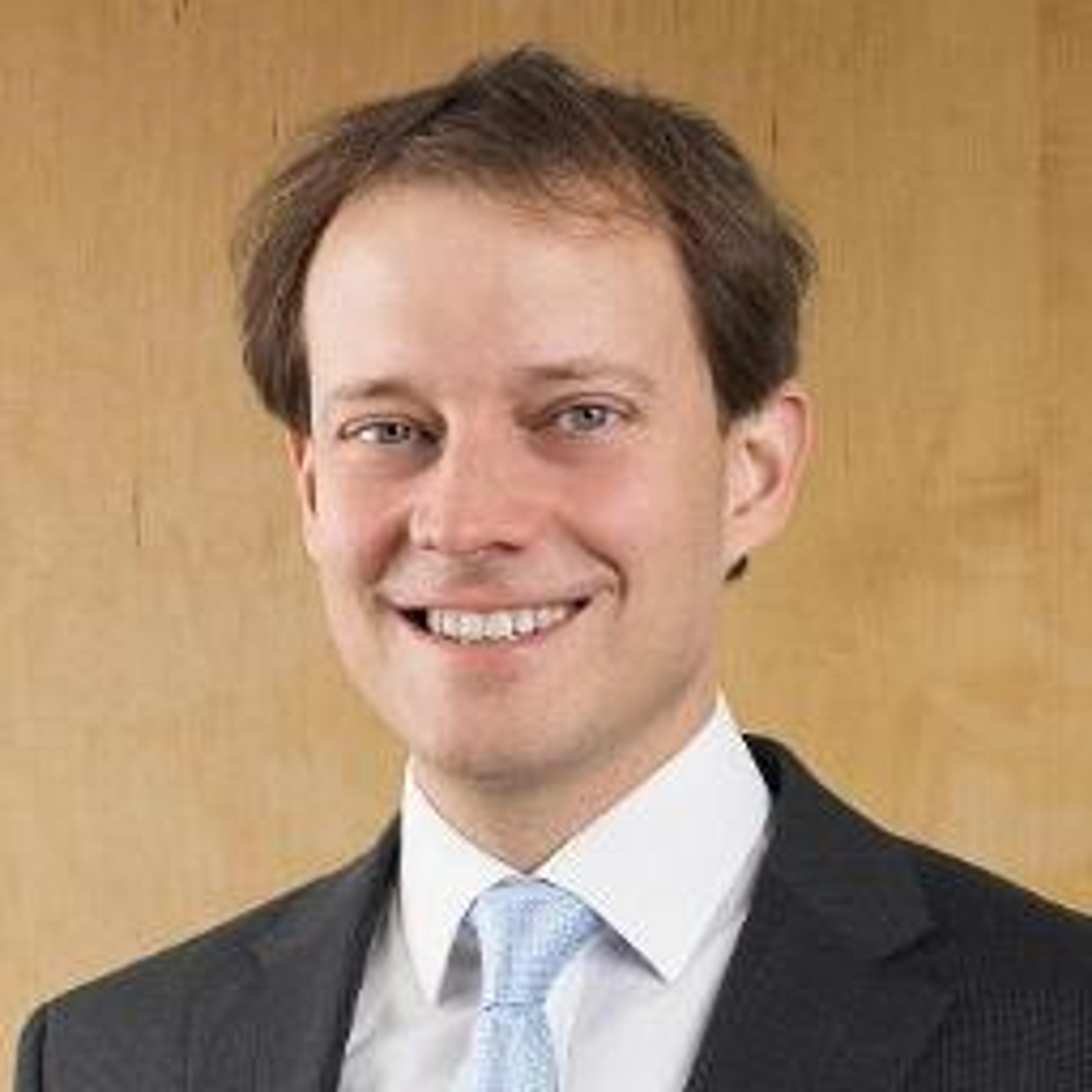 headshot of Tobias Bräutigam