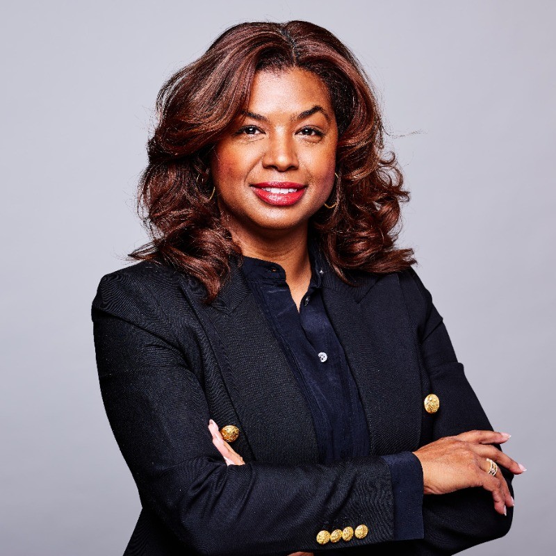 headshot of Leah Perry