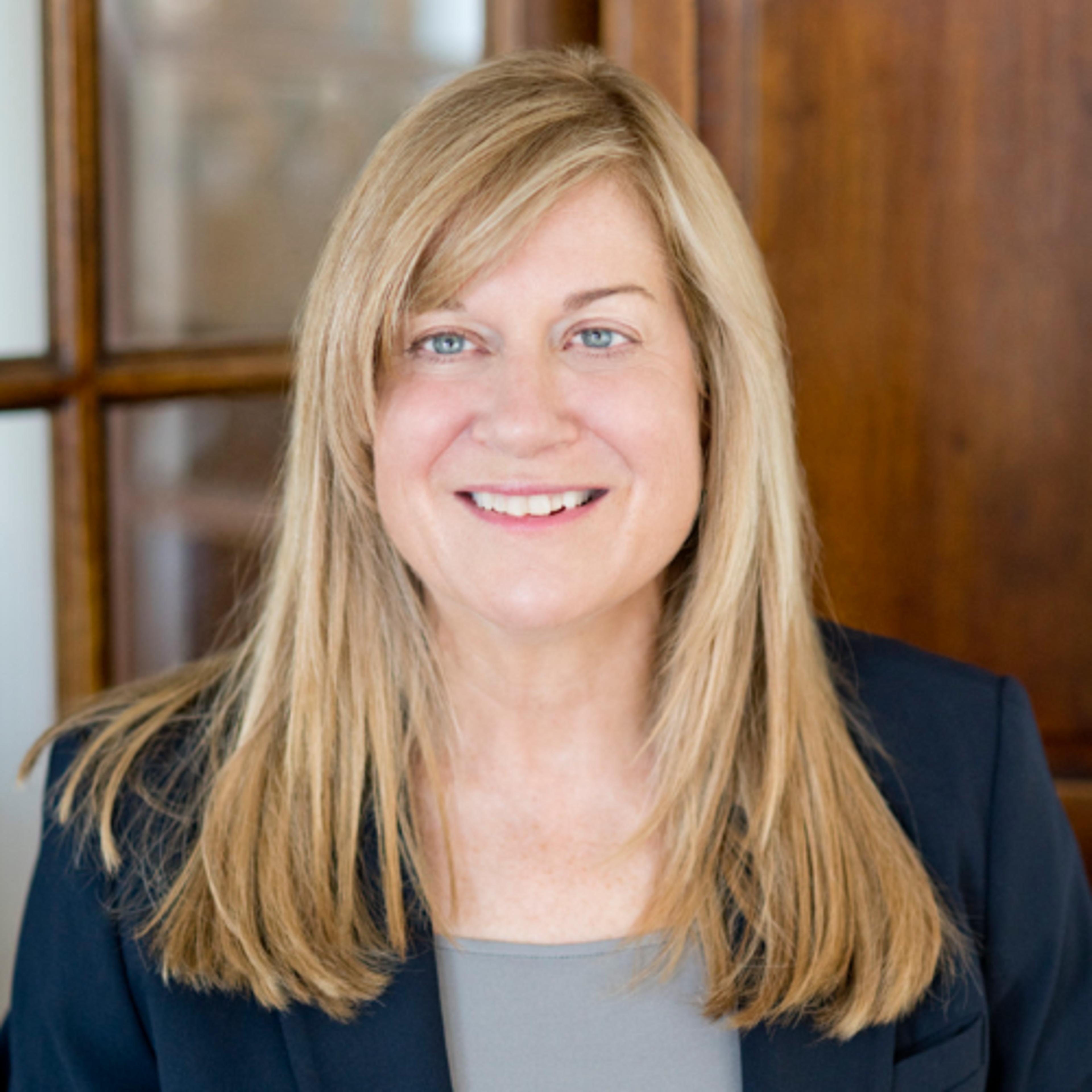 headshot of Cathy Mulrow-Peattie