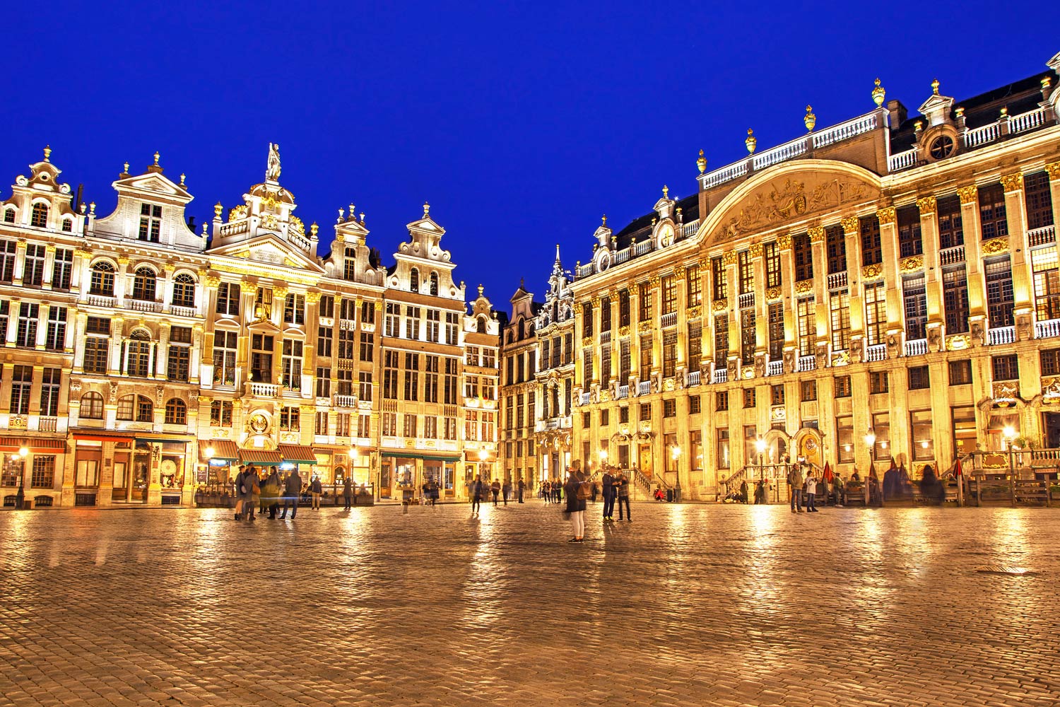 brussels-grand-place-night-0008.jpg