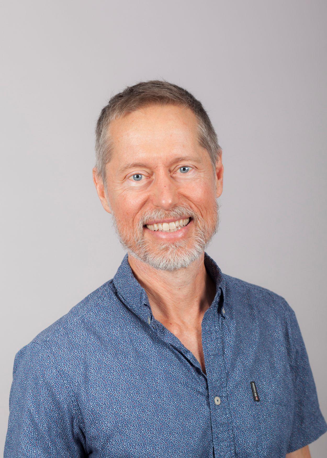 headshot of Timothy William Sesler