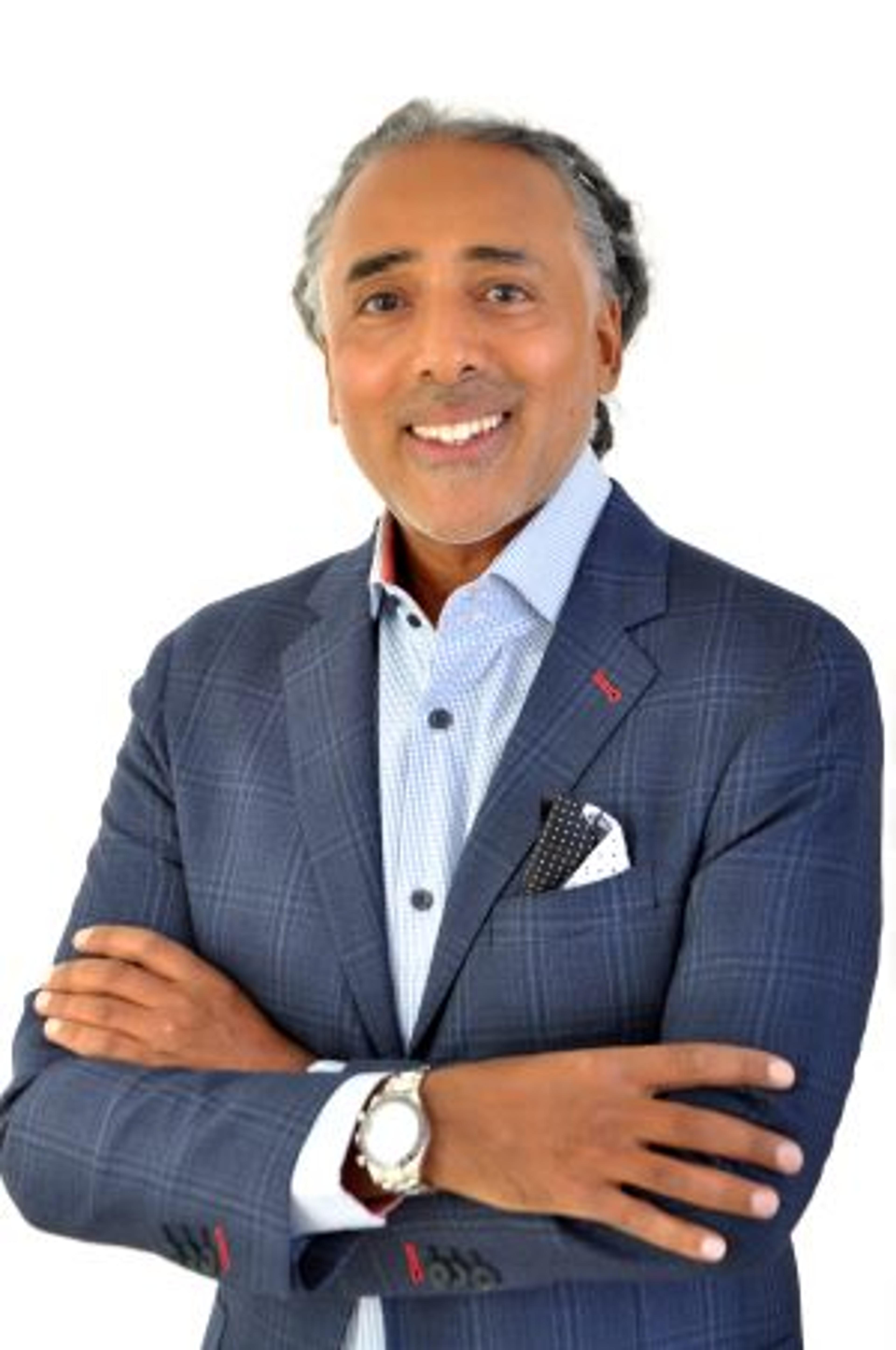 headshot of Tahir Latif