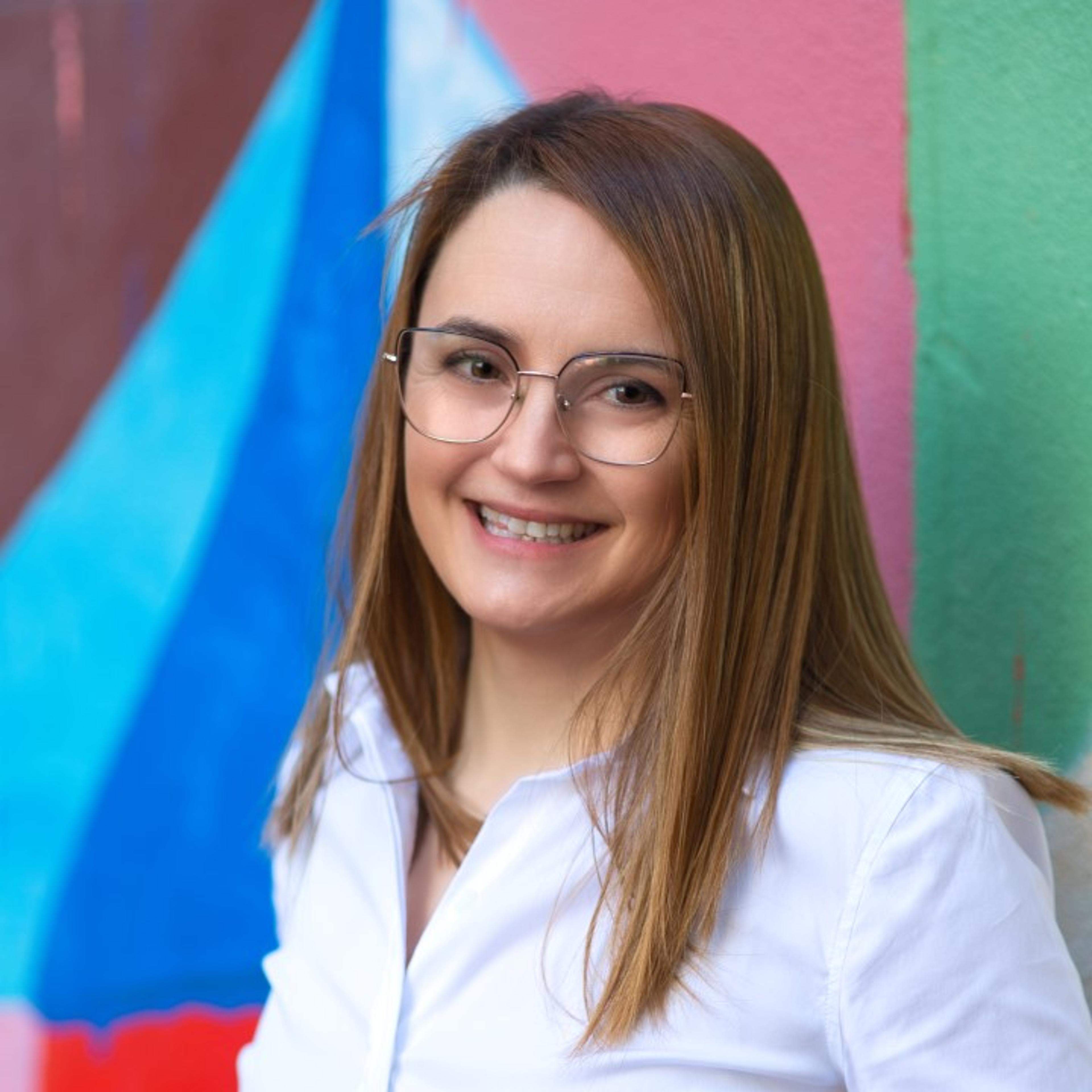 headshot of Nina Skewes