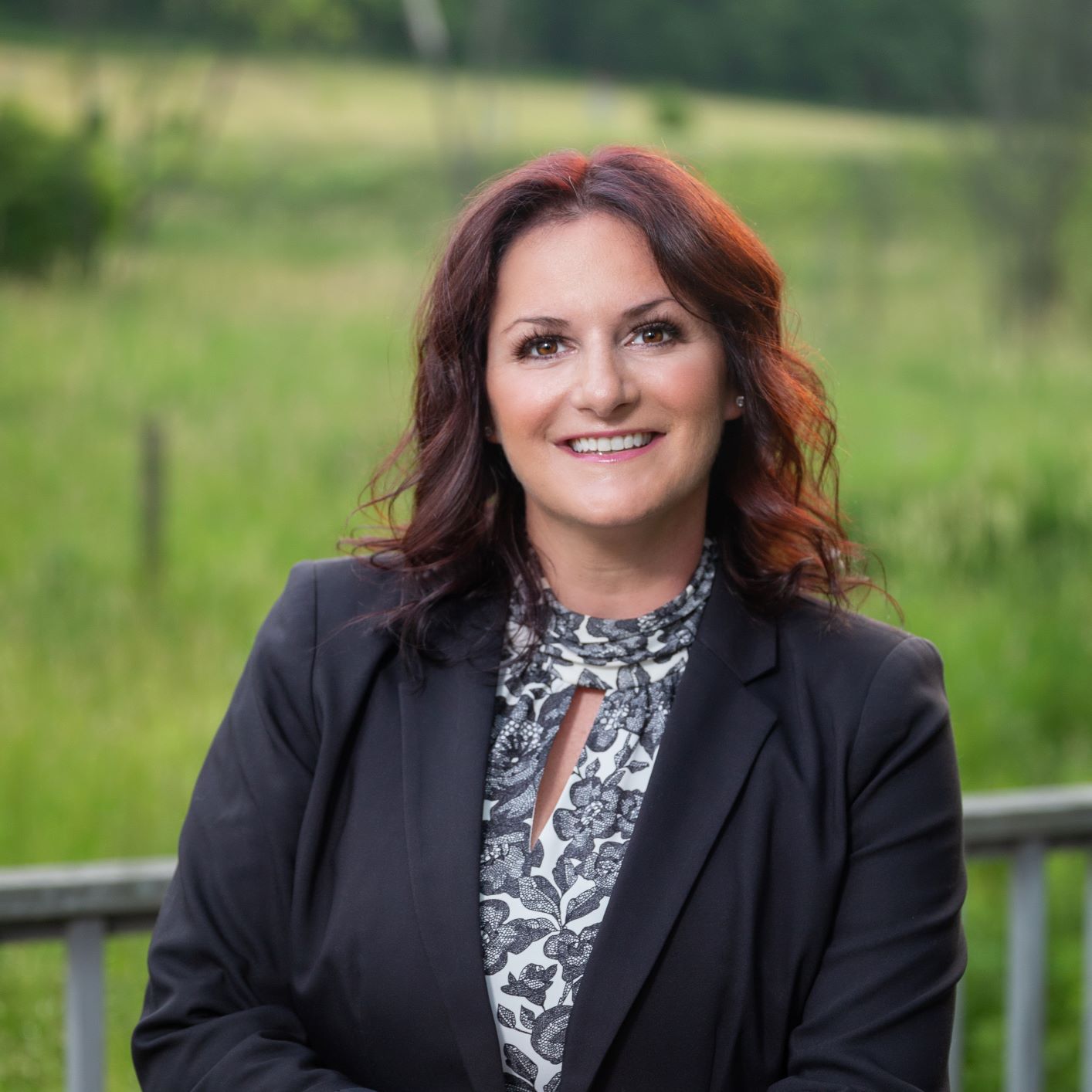 headshot of Erin McCurdy