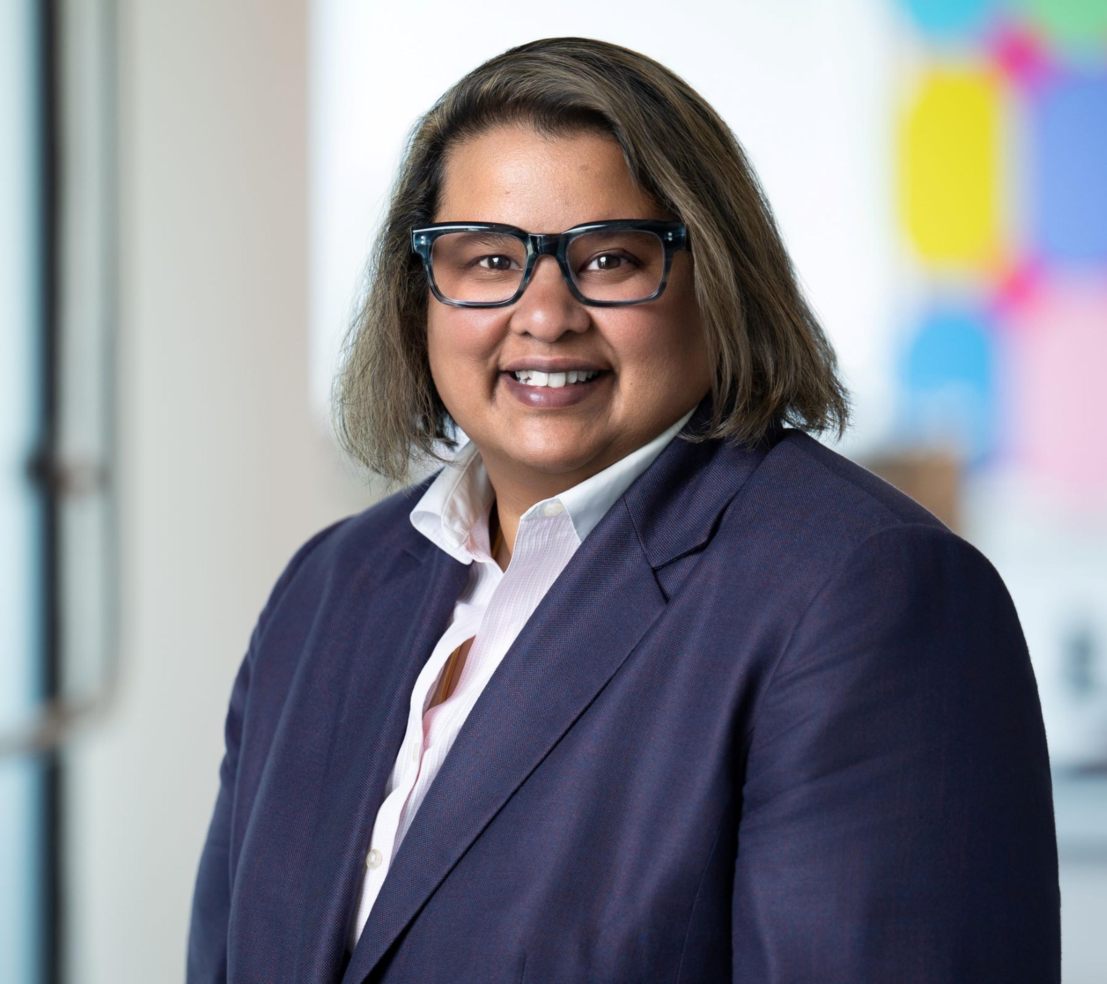 headshot of Meera Das