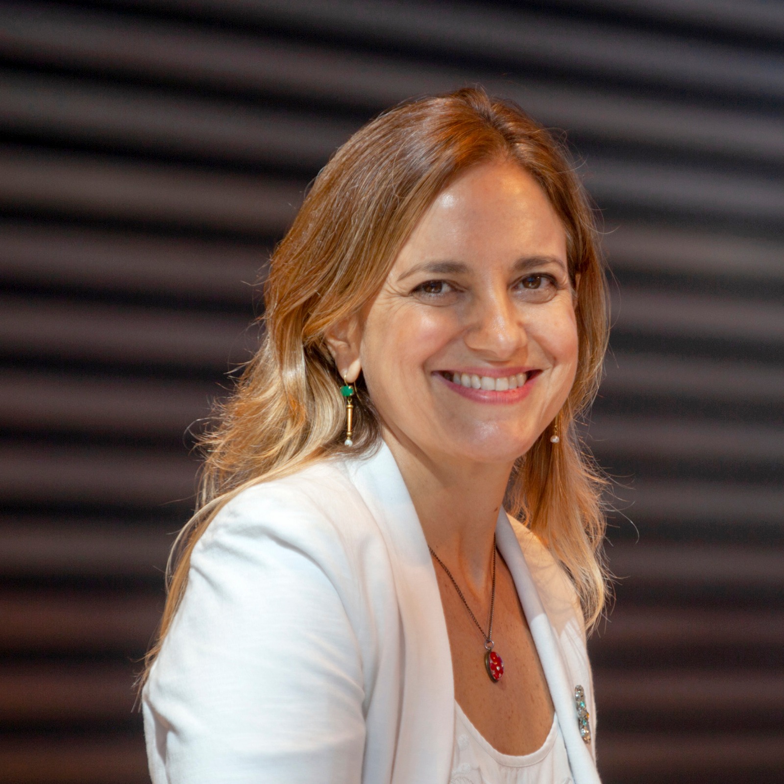 headshot of Beatriz de Anchorena