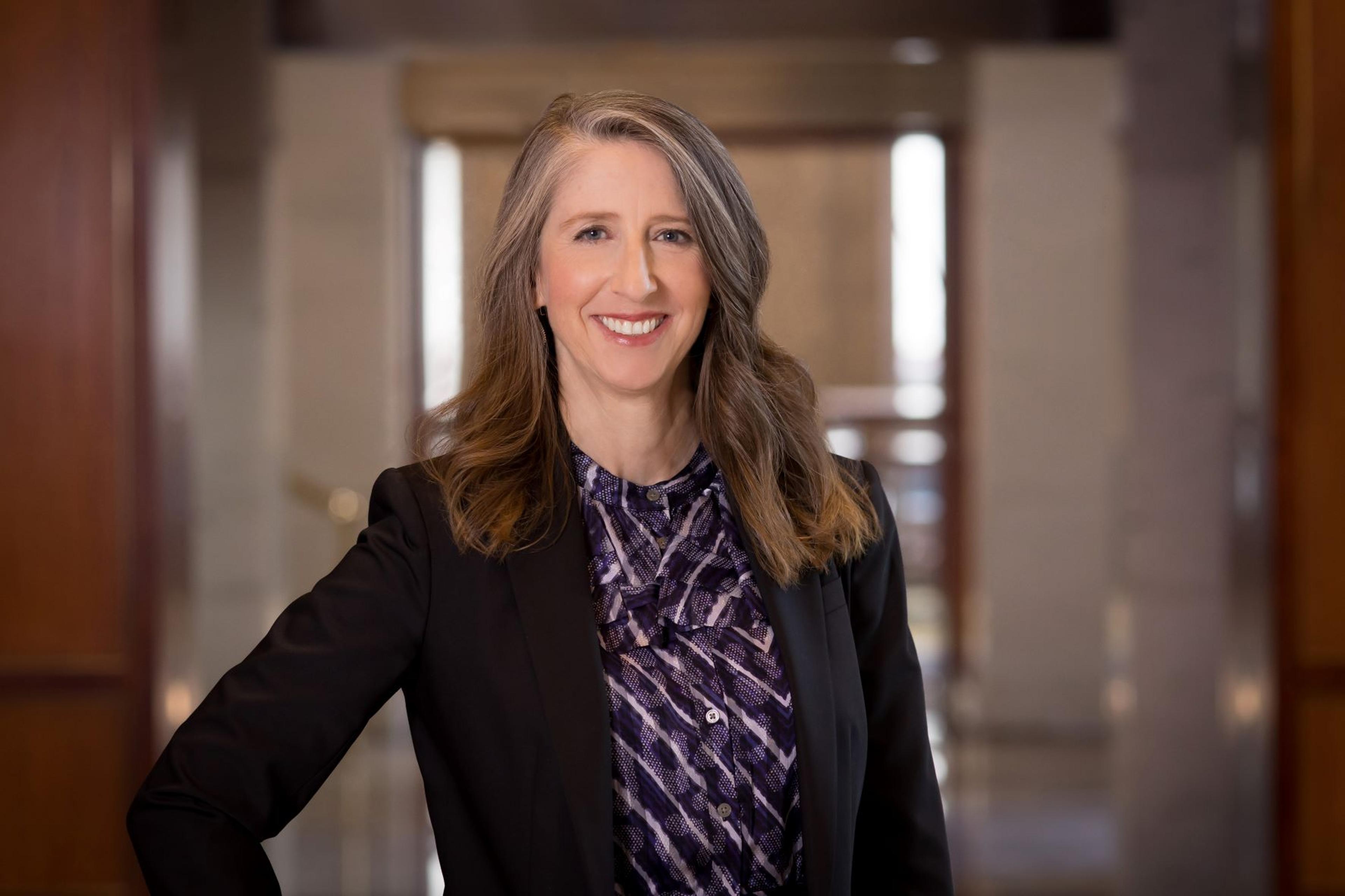 headshot of Cari Laufenberg