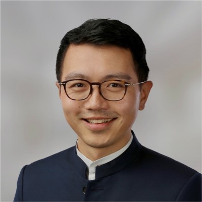 headshot of Oscar Tang