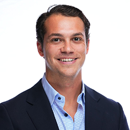 headshot of Luke Fischer