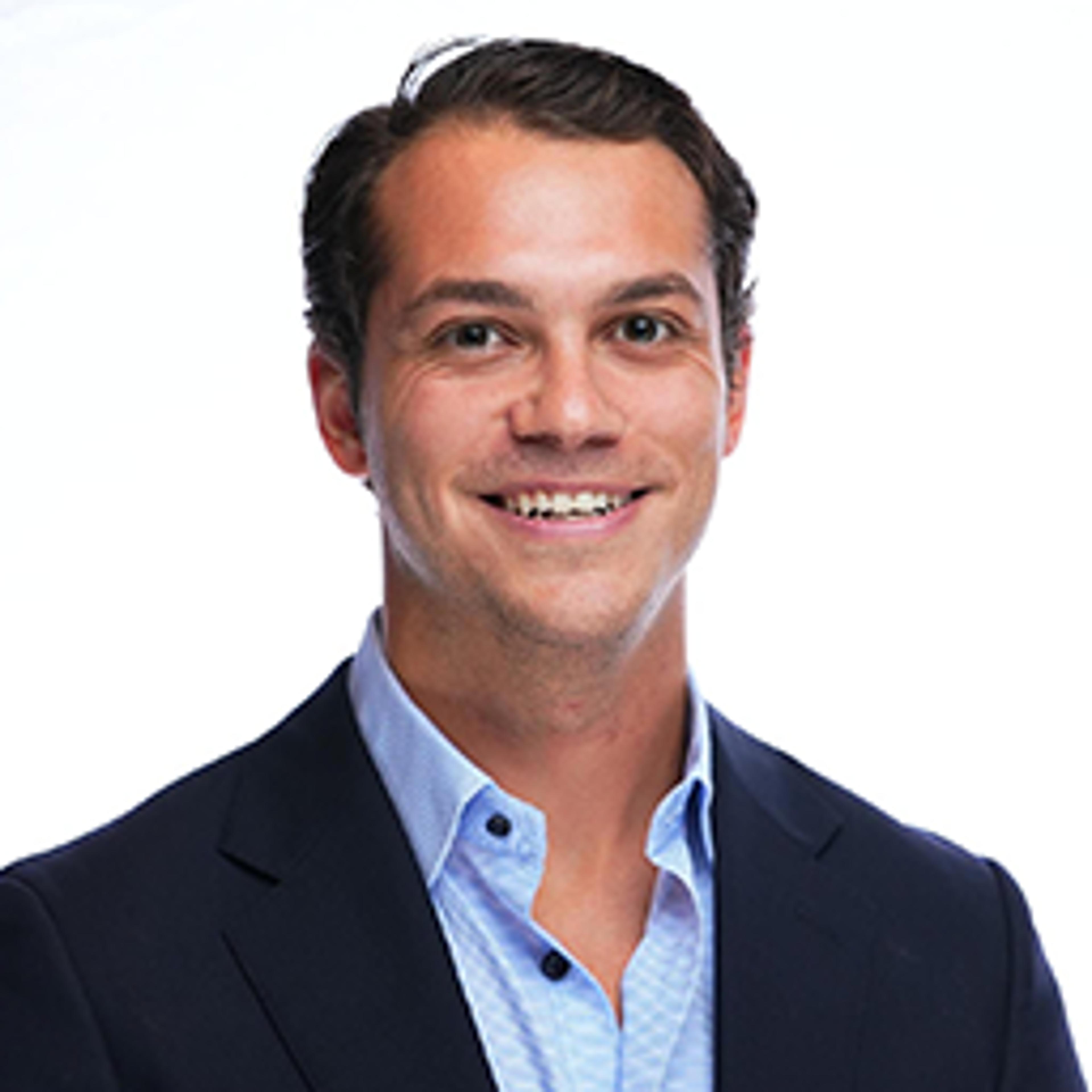 headshot of Luke Fischer