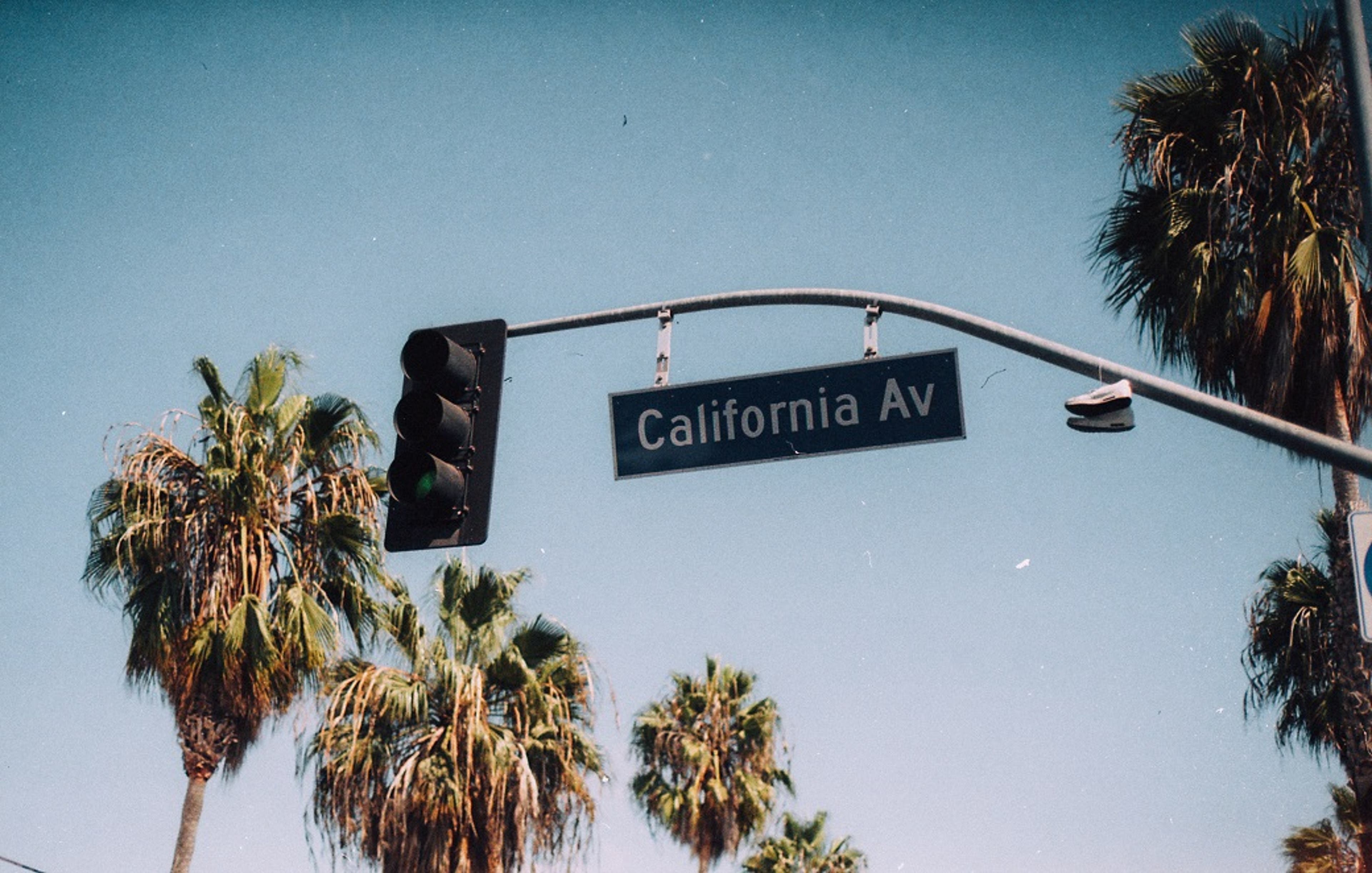 california-ave-street-sign-US.jpg