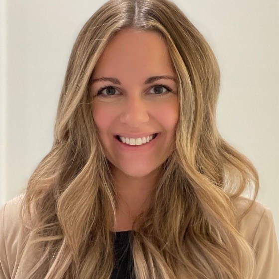 headshot of Allie Navari