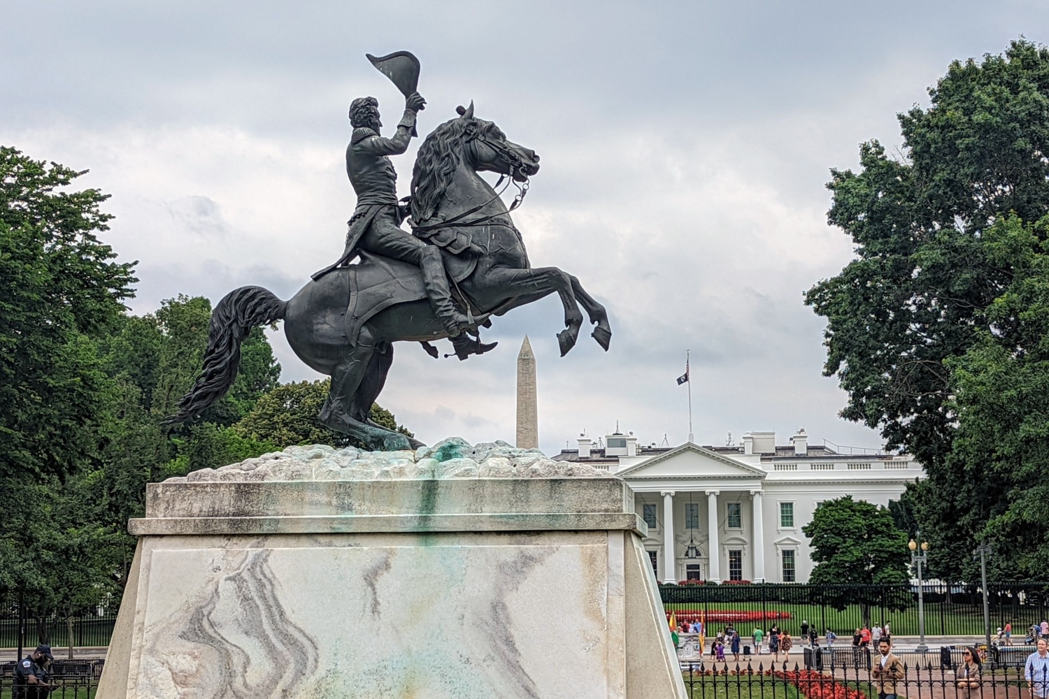 statue-horse-cobunzweifelkeegan-DC View-11.8.24.jpg
