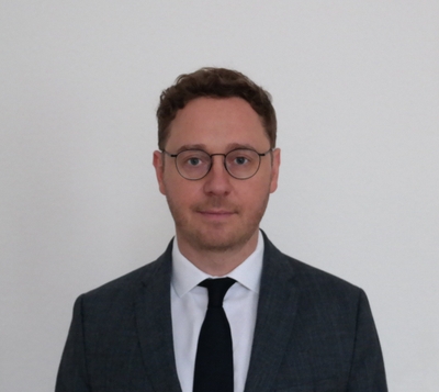 headshot of Nils Hullen