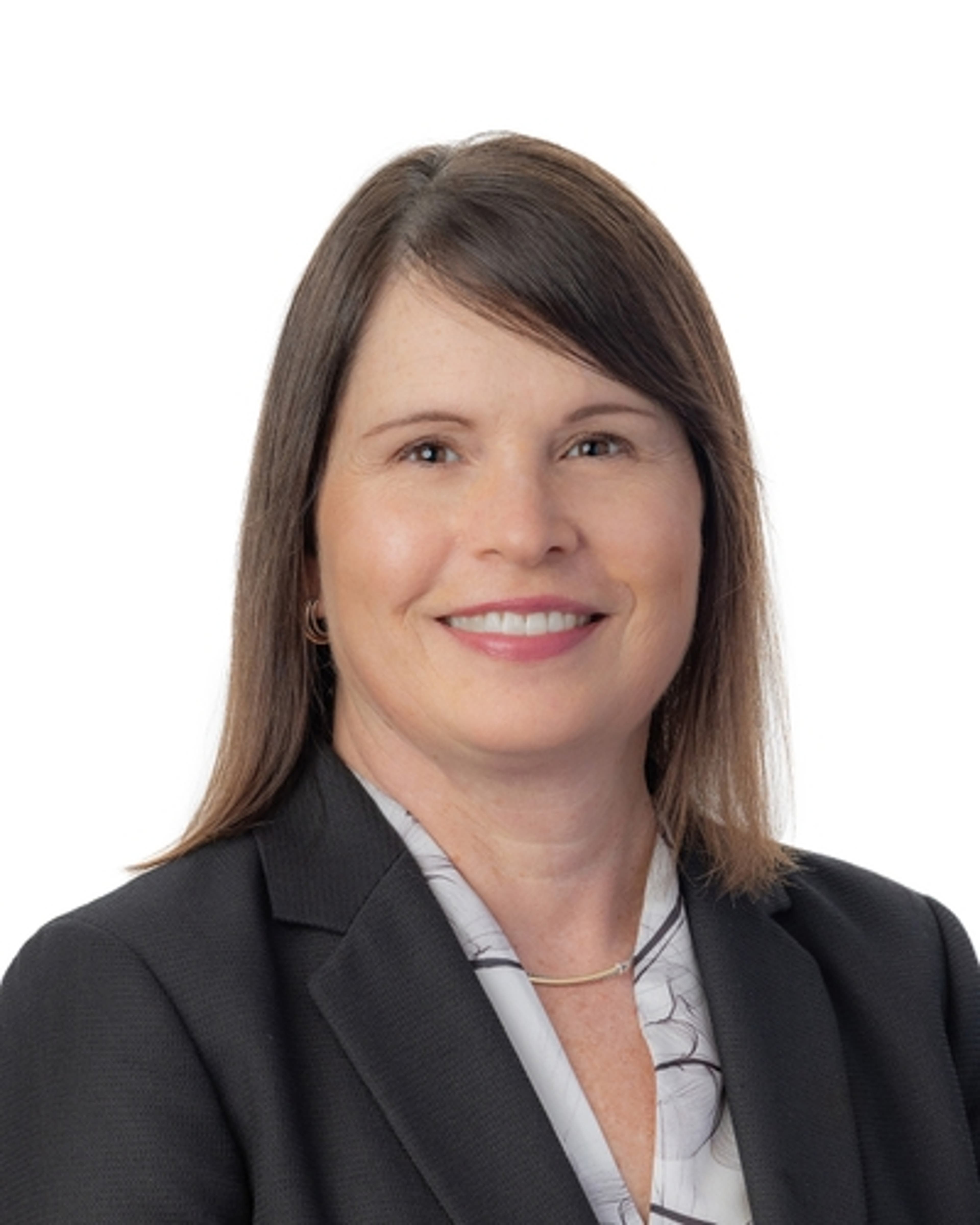 headshot of Donna Mcpartland