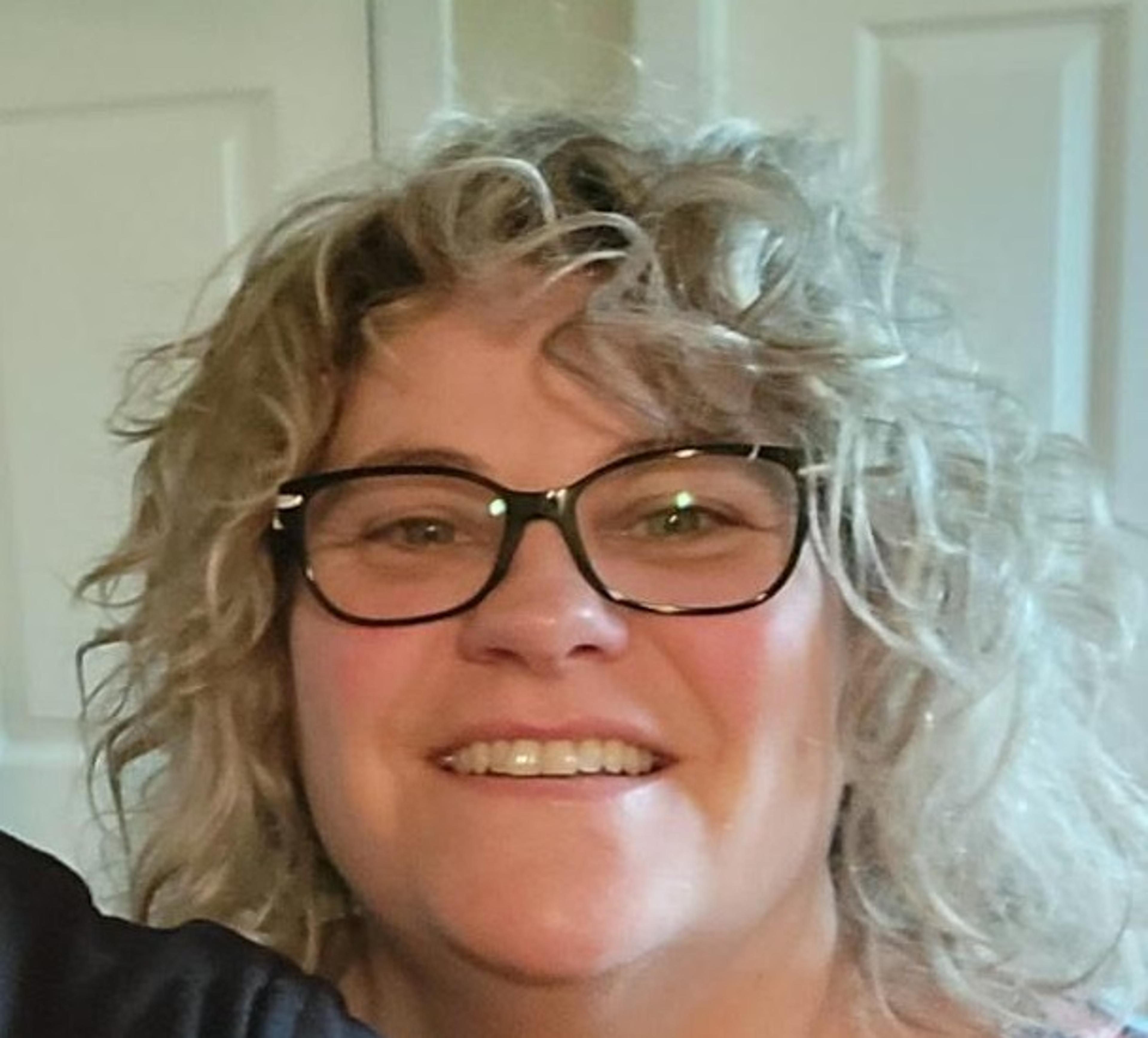 headshot of Sharon Russell