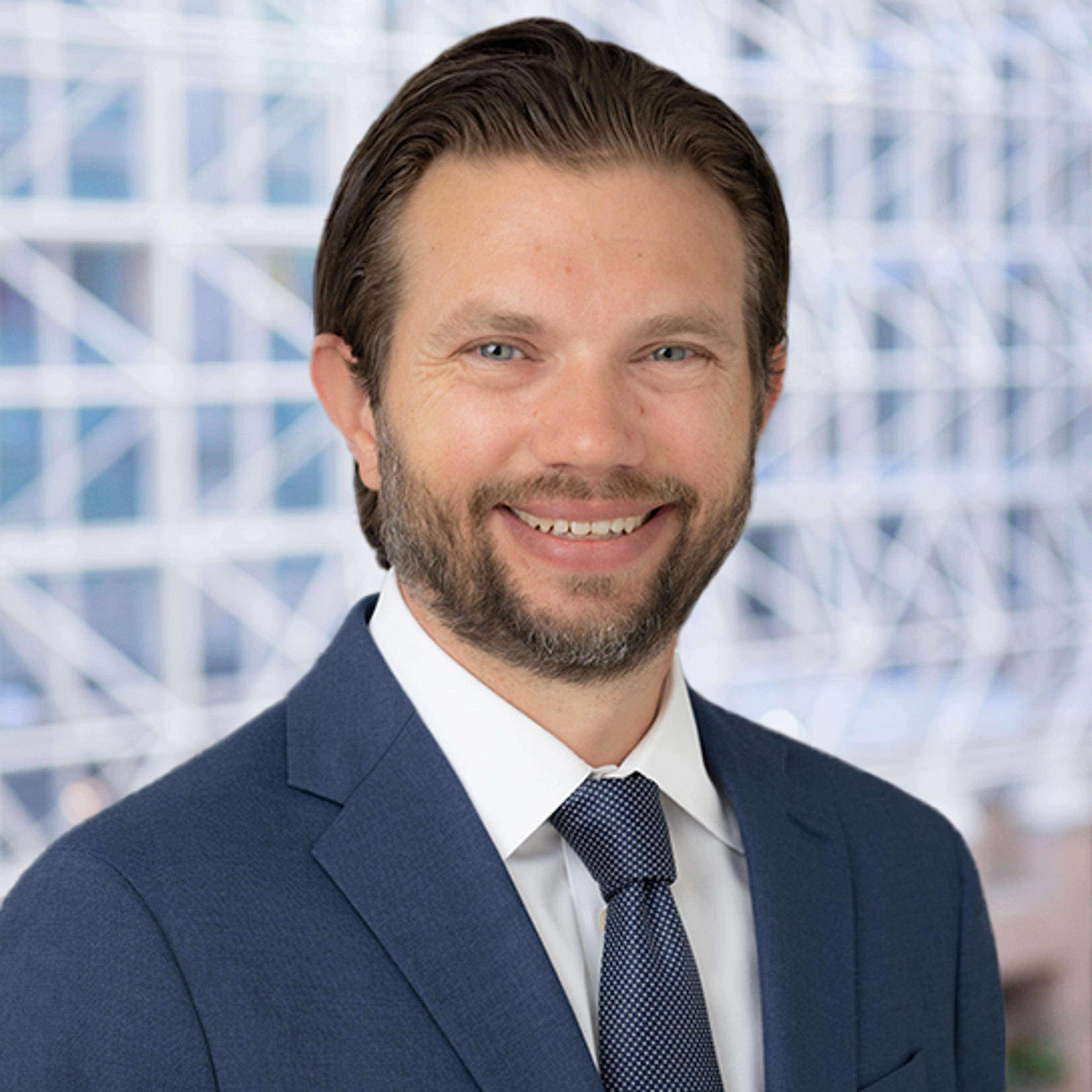 headshot of Scott Loughlin