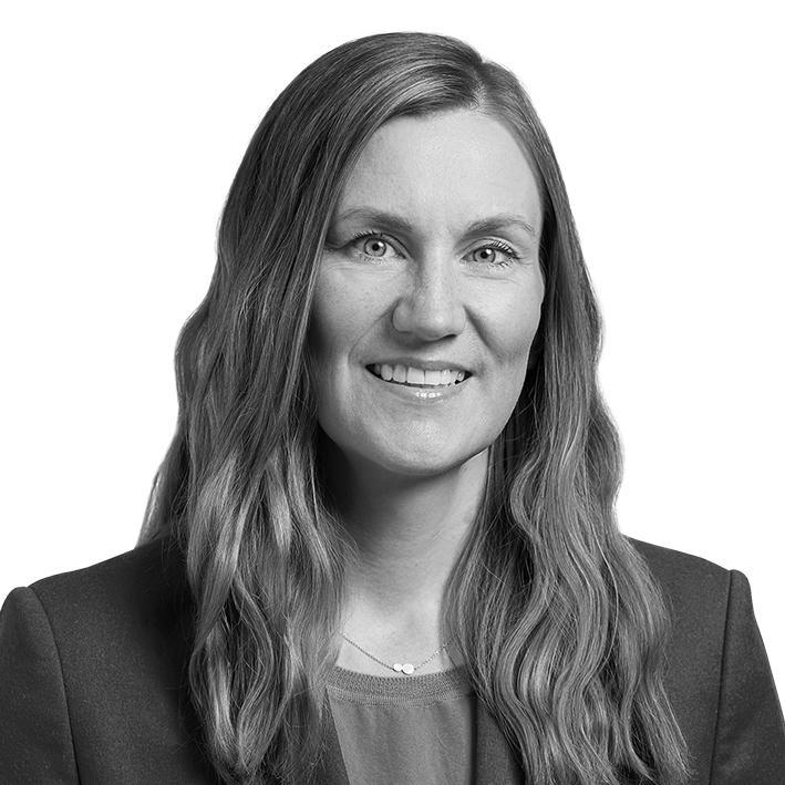 headshot of Julia Kaufmann