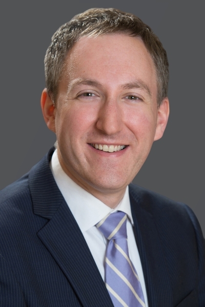 headshot of Oliver Yaros