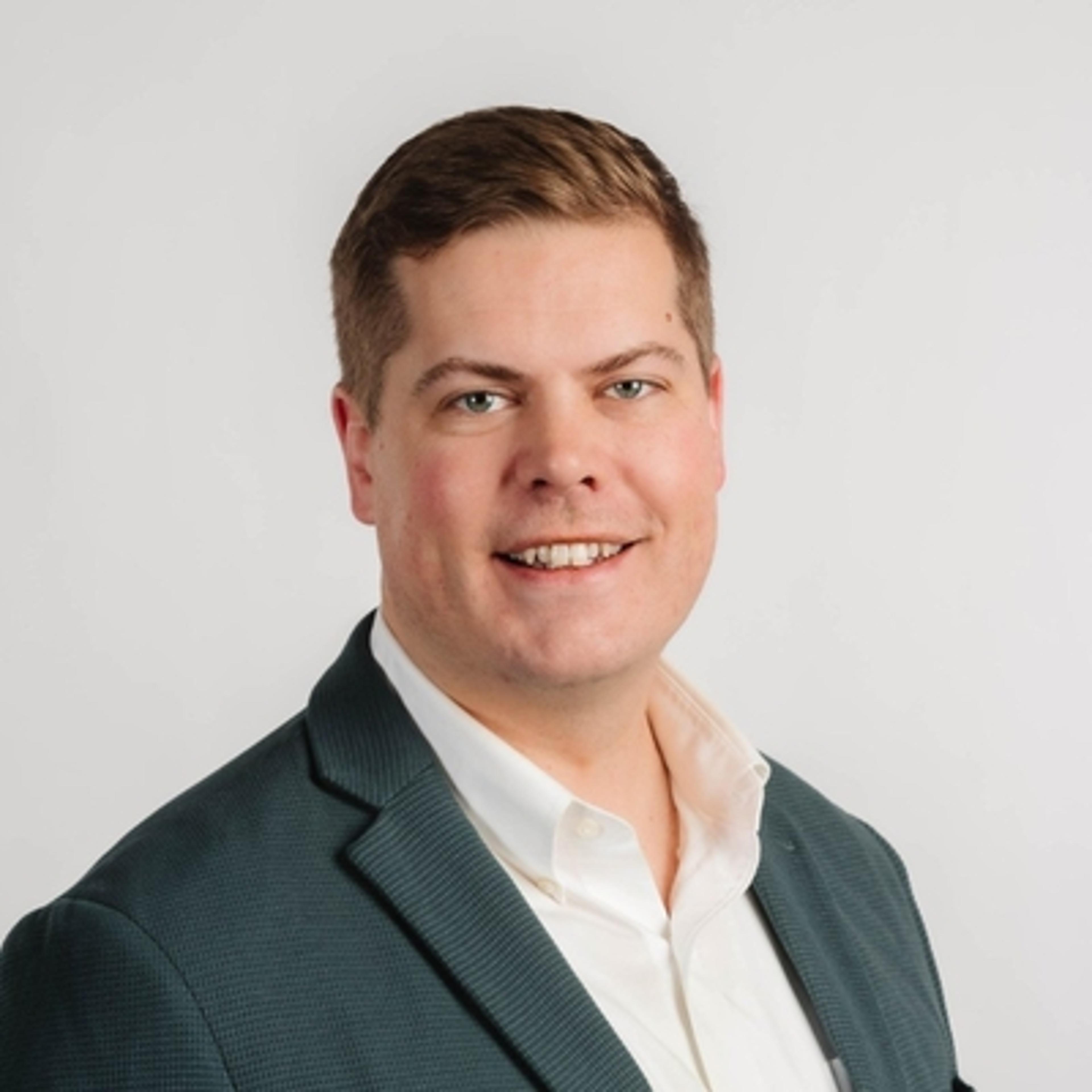 headshot of Richard Doerer