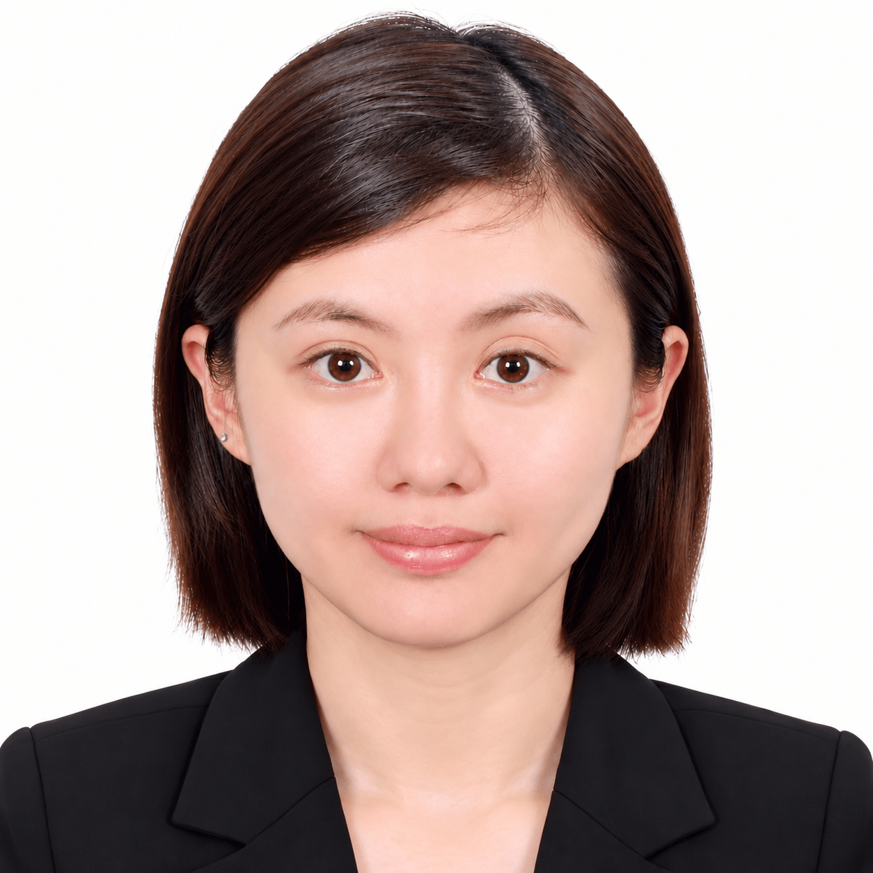 headshot of Aria Thu Le