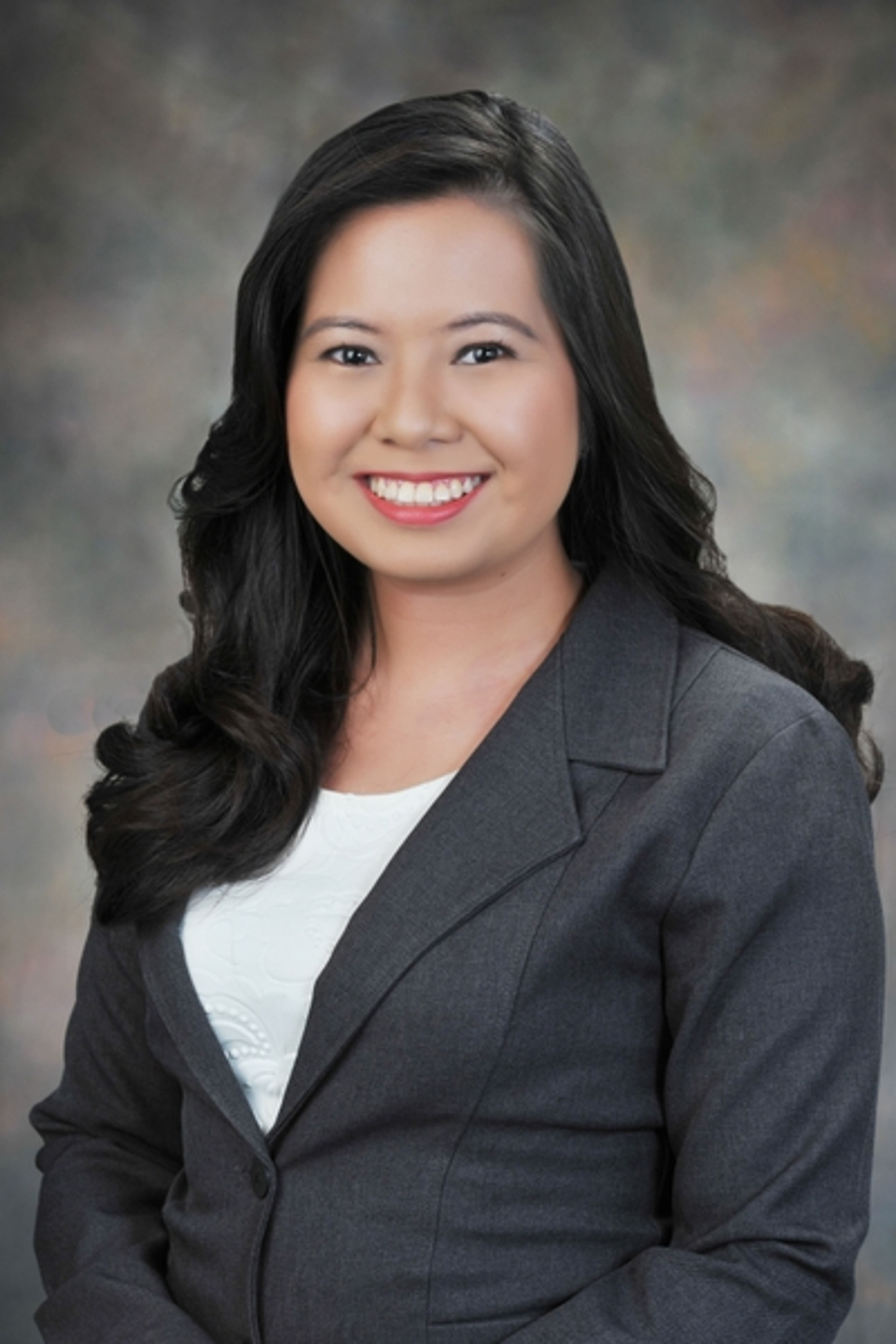 headshot of Amor Venenoso