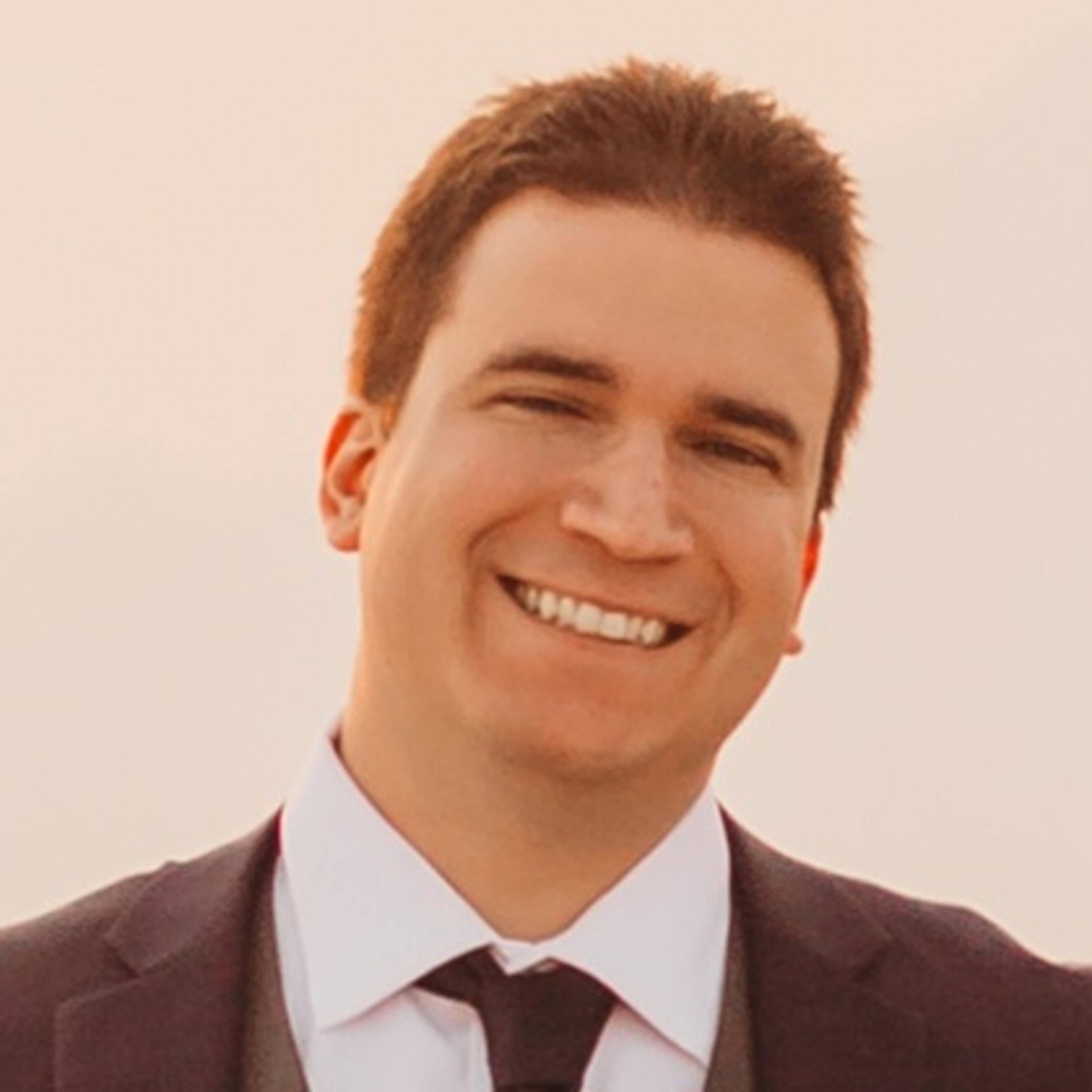 headshot of Jose Bucaro