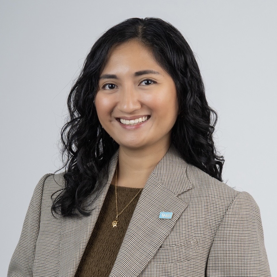 headshot of Bianca Villarama