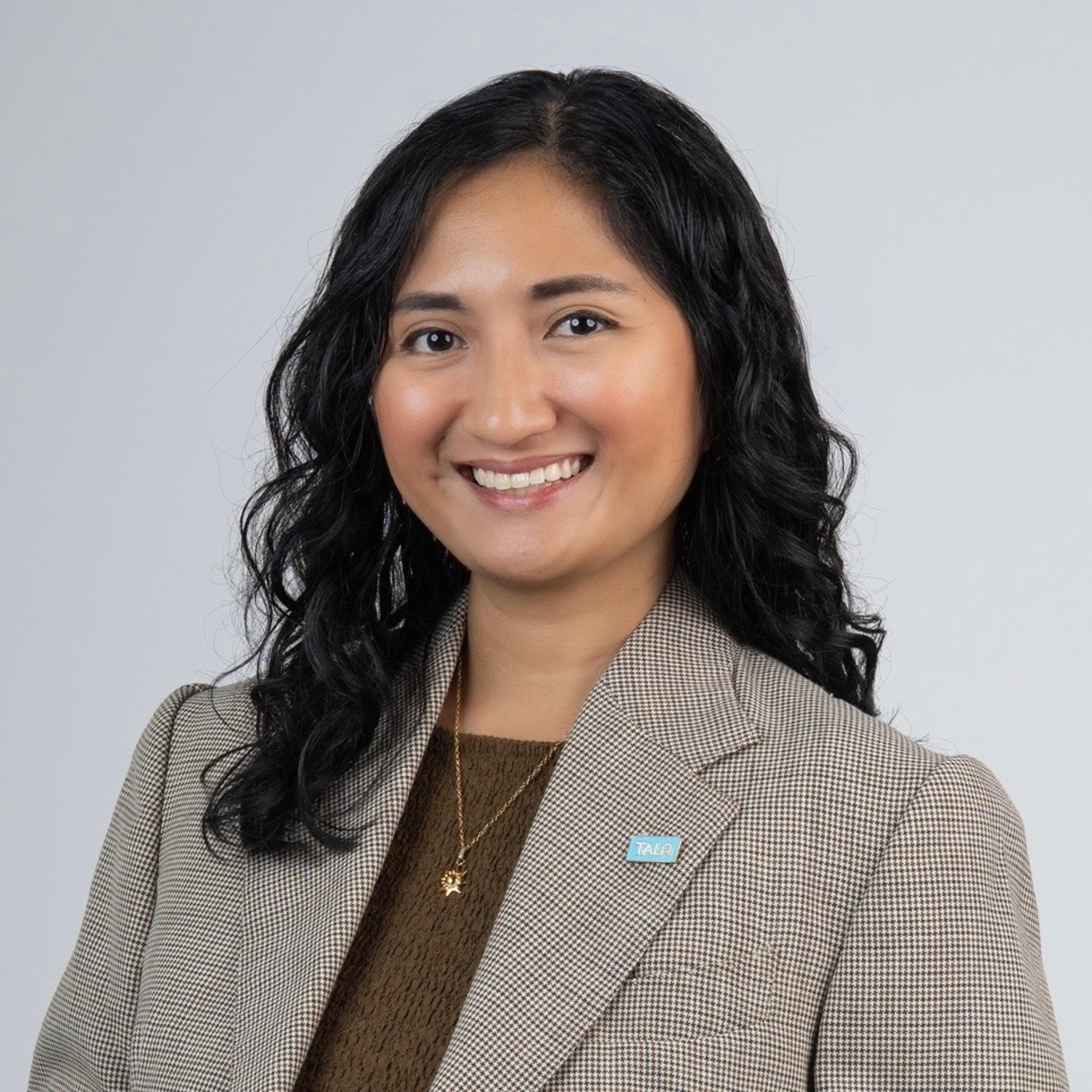 headshot of Bianca Villarama
