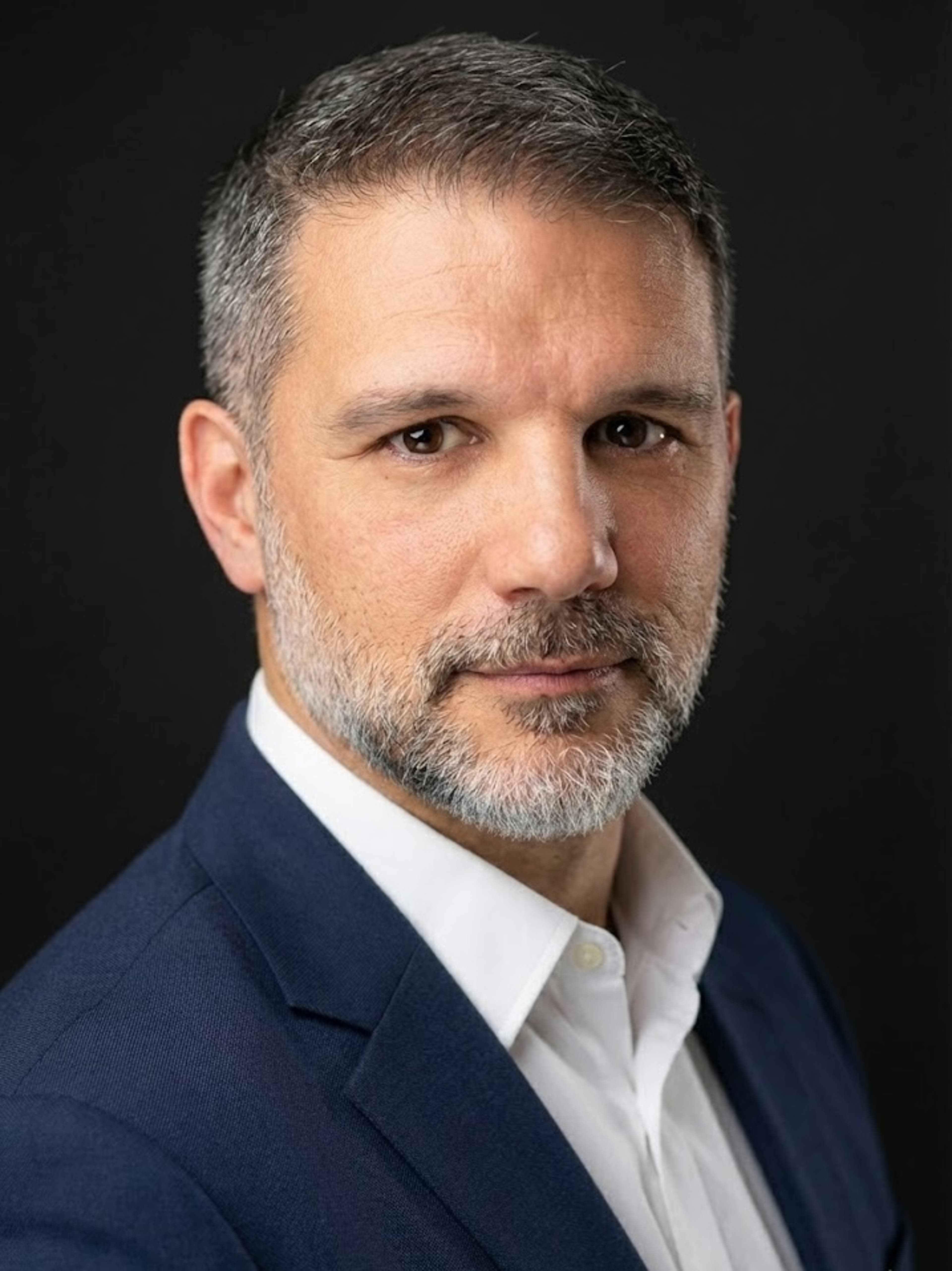 headshot of Pablo Segura