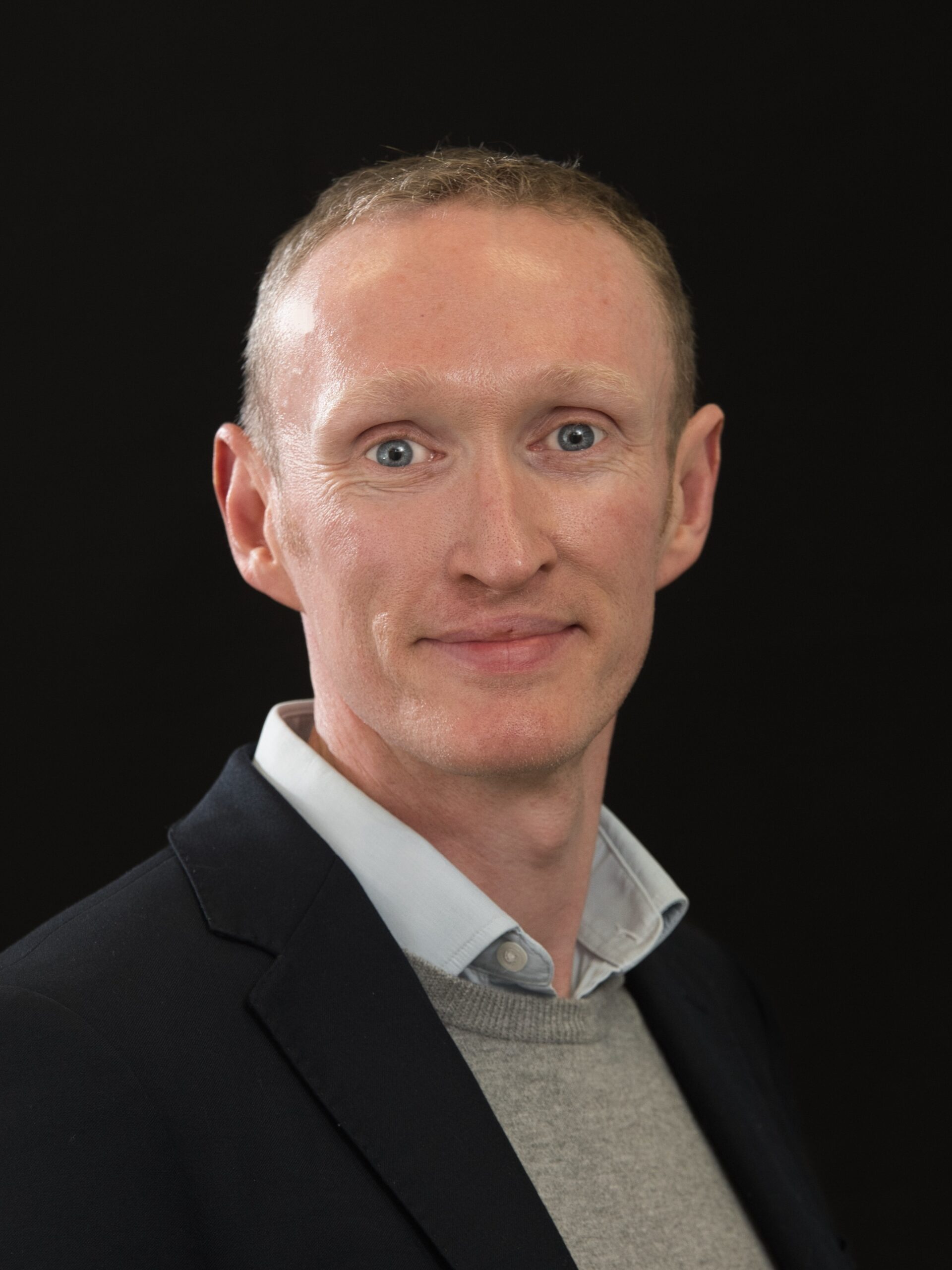 headshot of Mark Scott