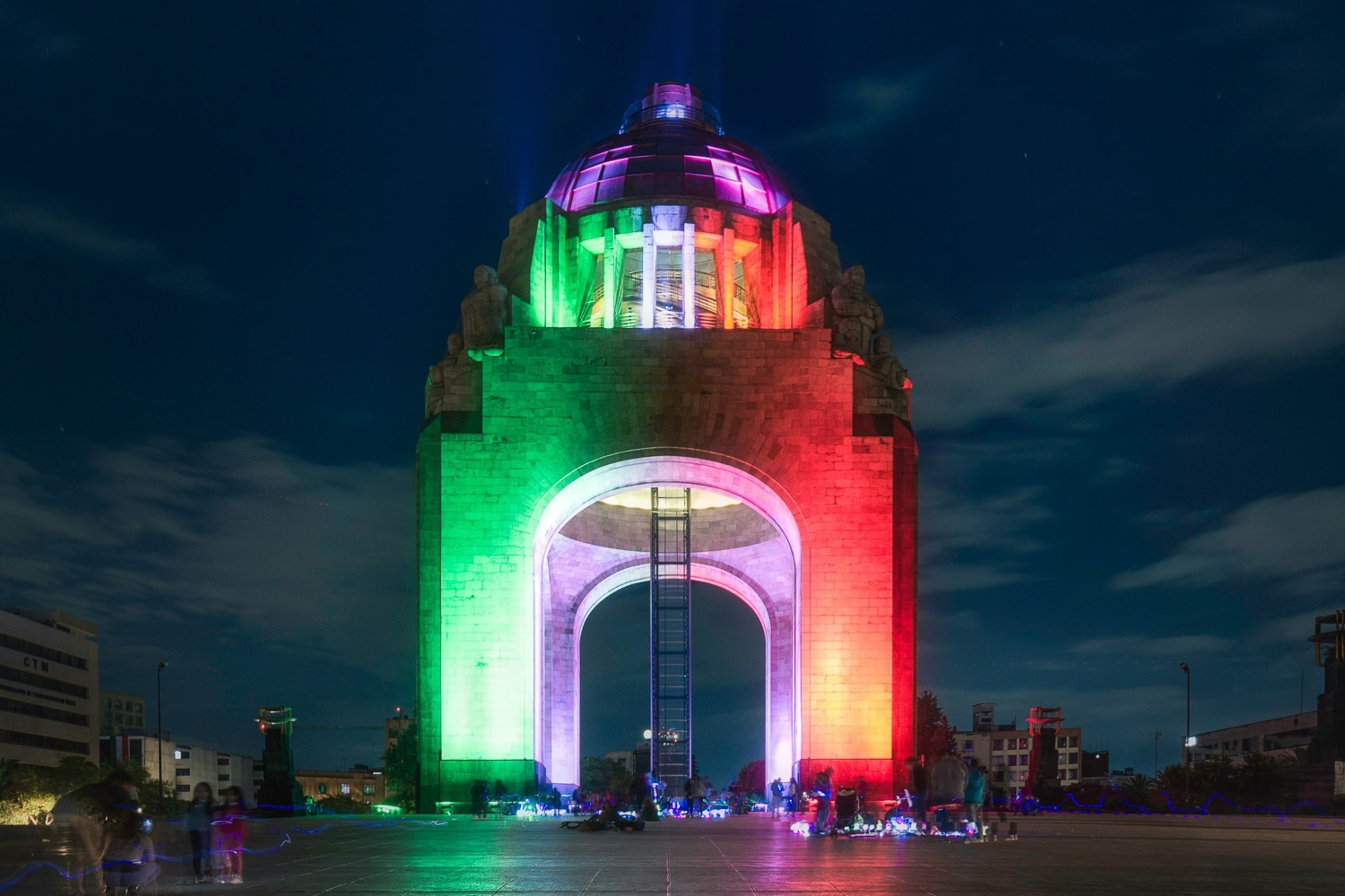 mexico-city-monument-colorful-latam-3524.jpg
