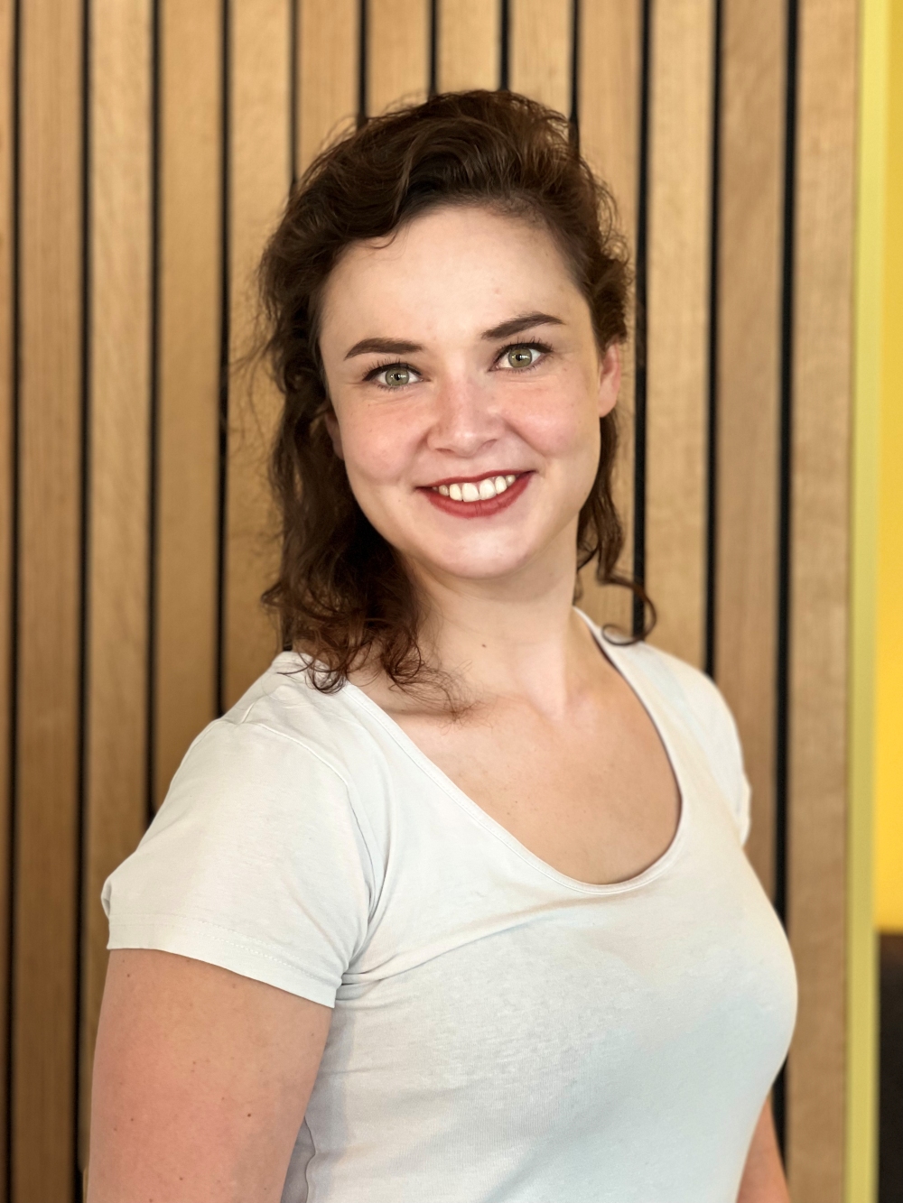 headshot of Caroline van Ekeren