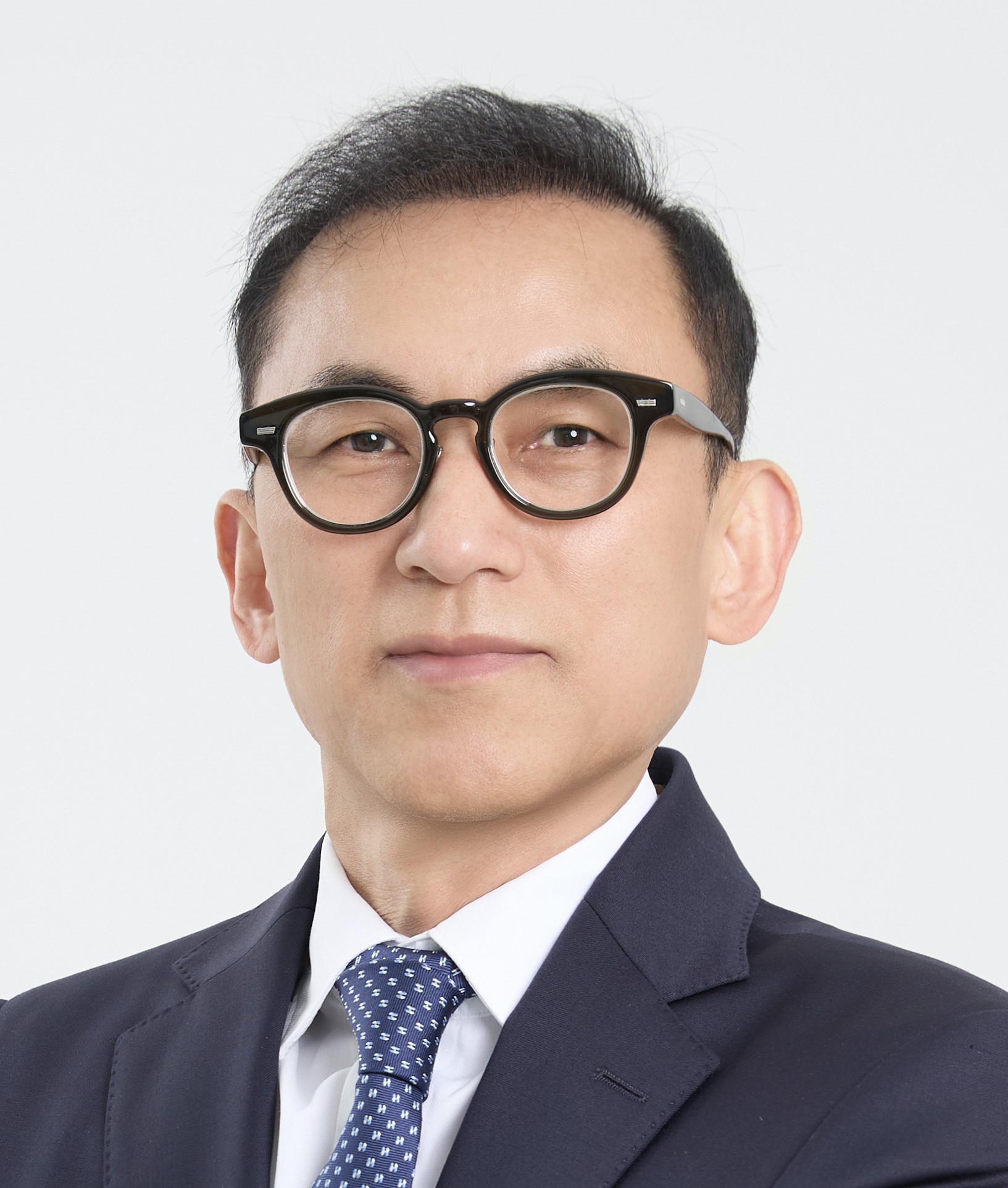 headshot of Haksoo Ko