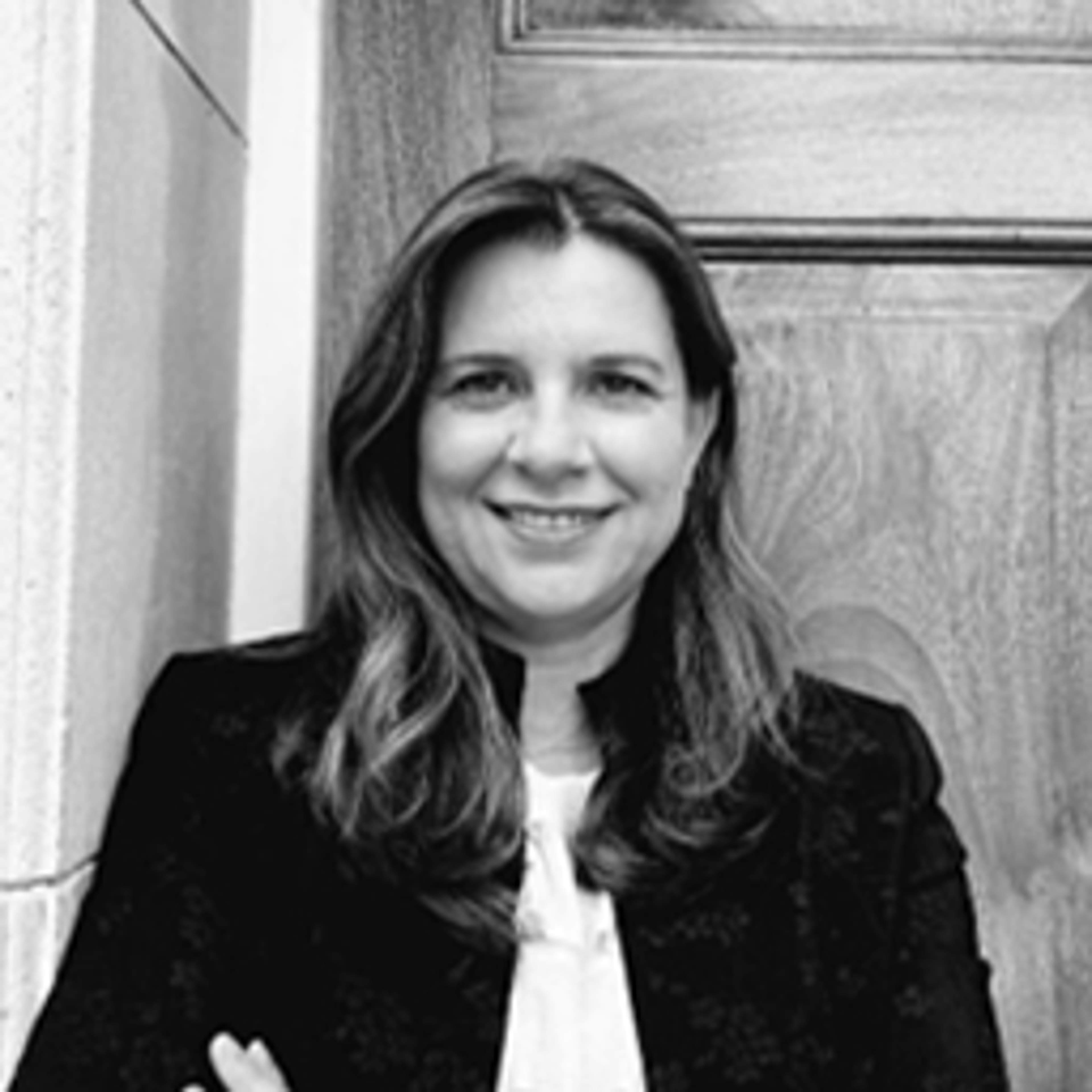 headshot of Paula Vargas