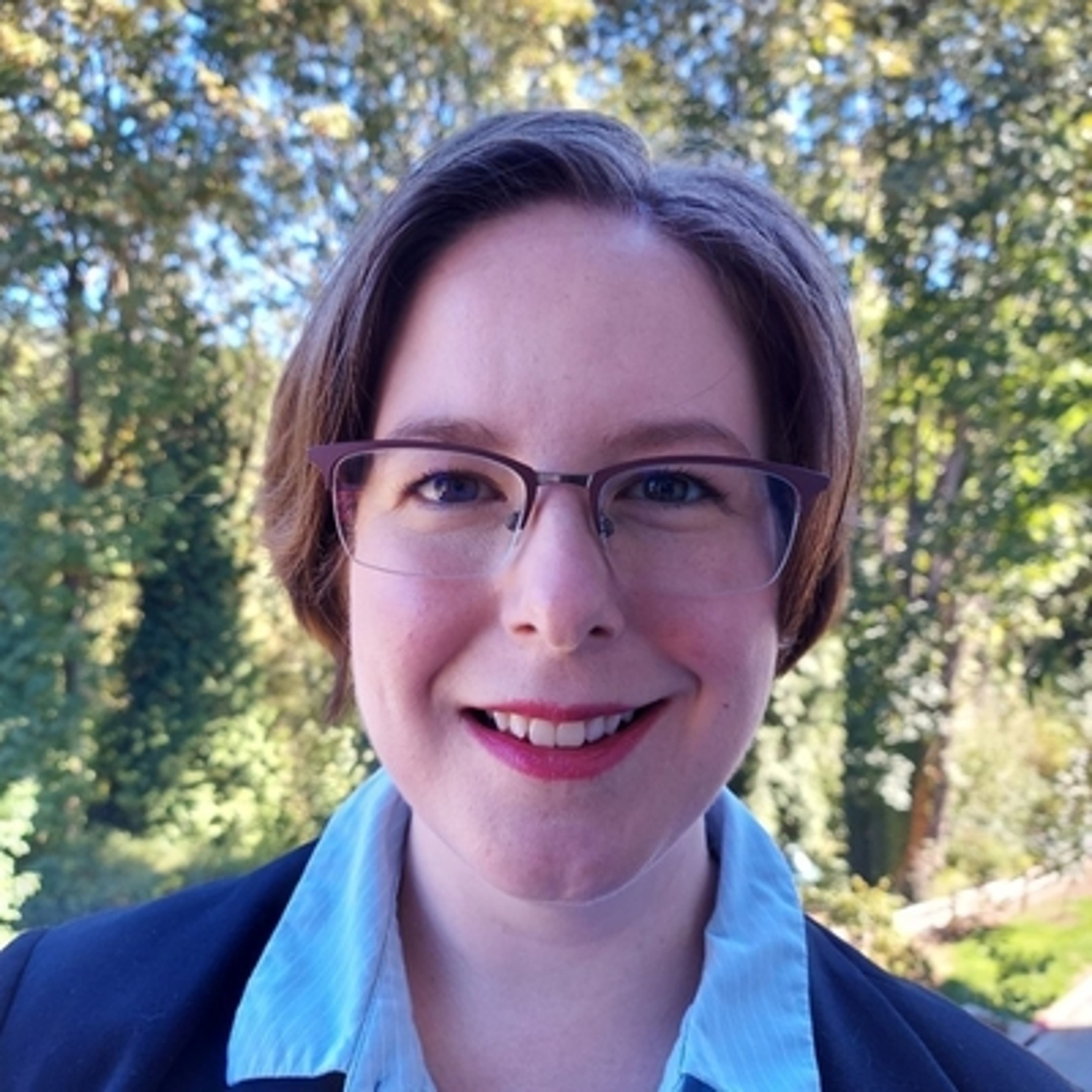 headshot of Amber Mednick