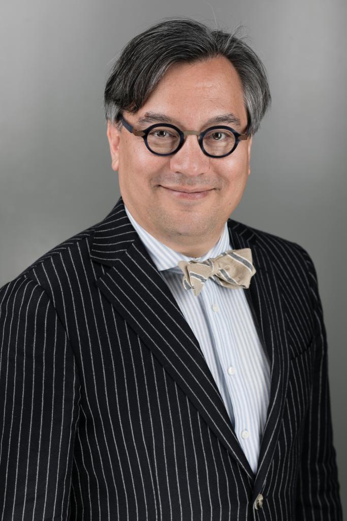 headshot of Marlon Domingus